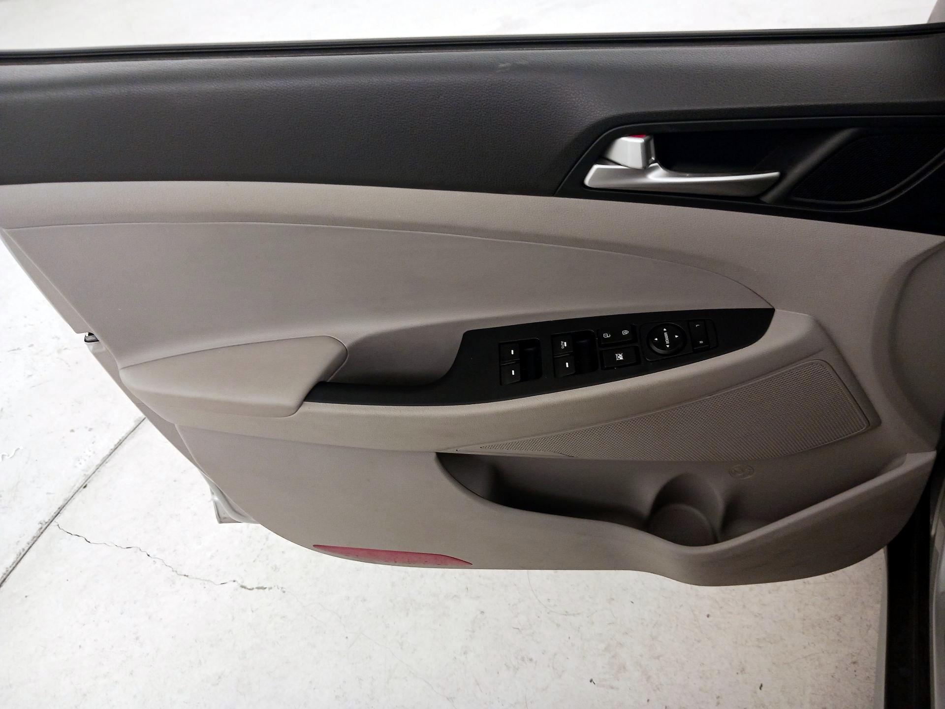 Thumbnail: 2020 Hyundai Tucson - 12