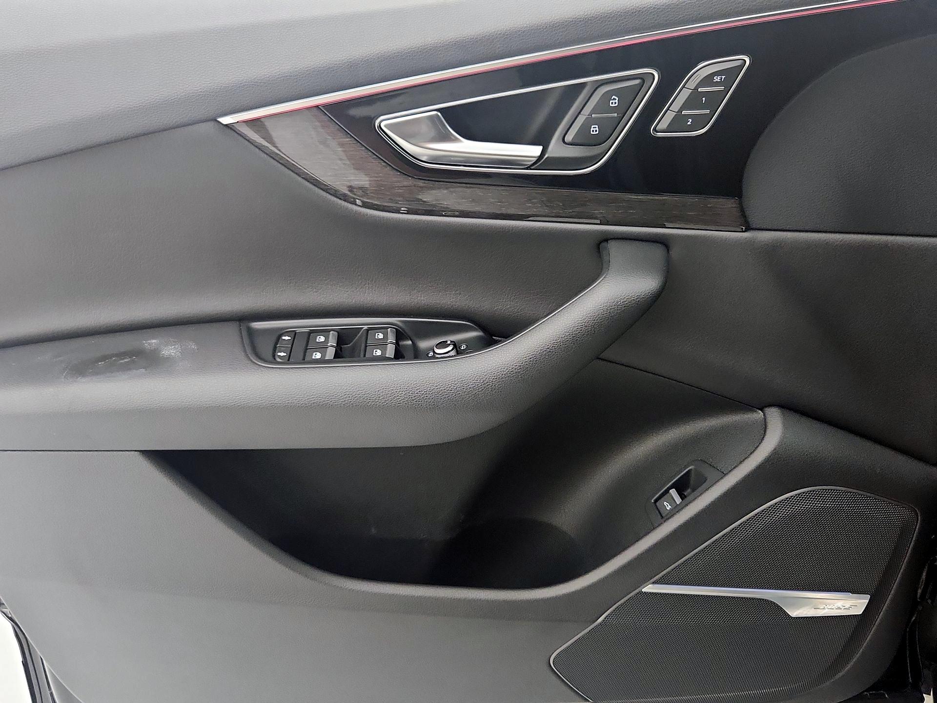 Thumbnail: 2019 Audi Q7 - 12