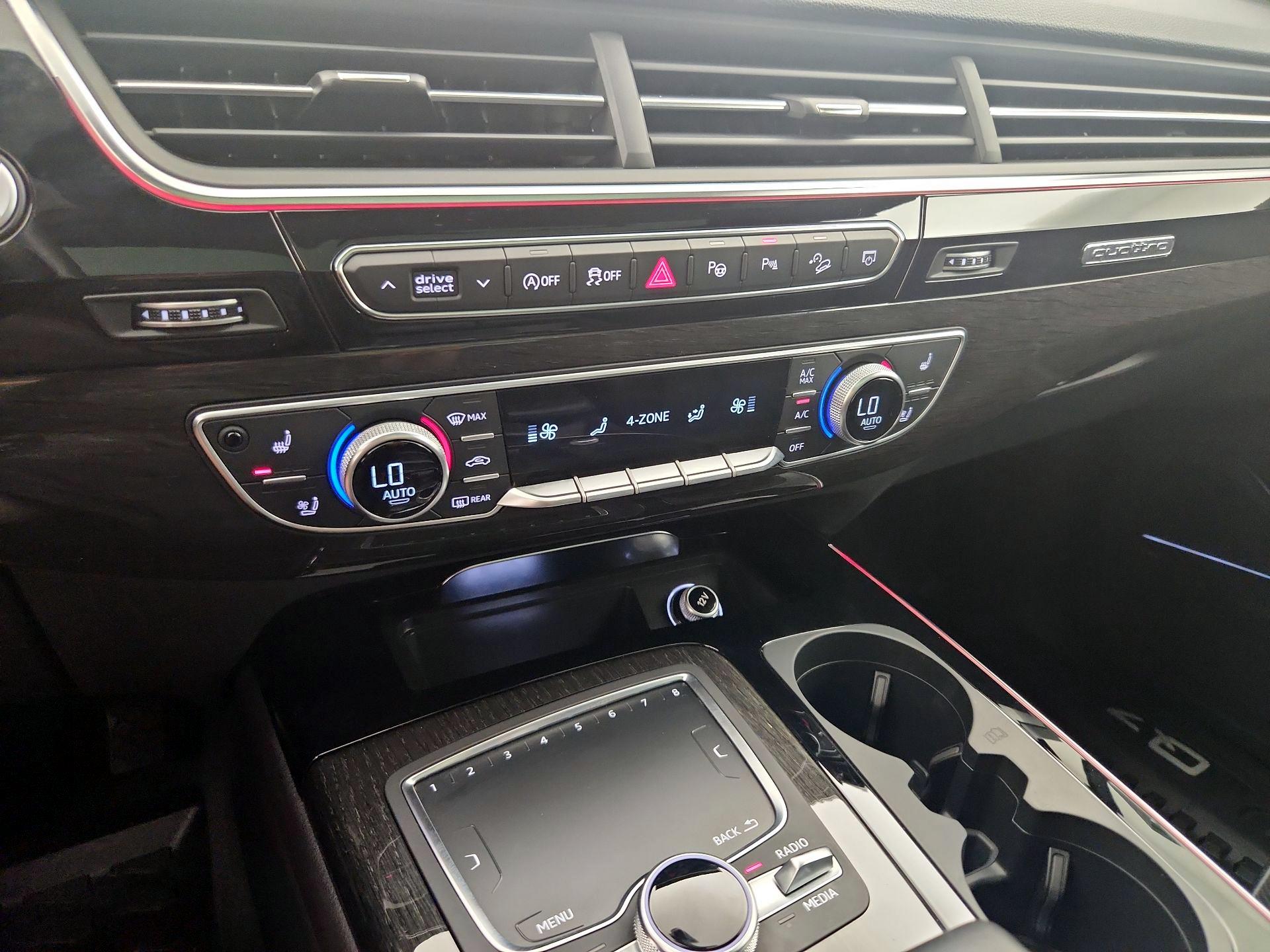 Thumbnail: 2019 Audi Q7 - 17