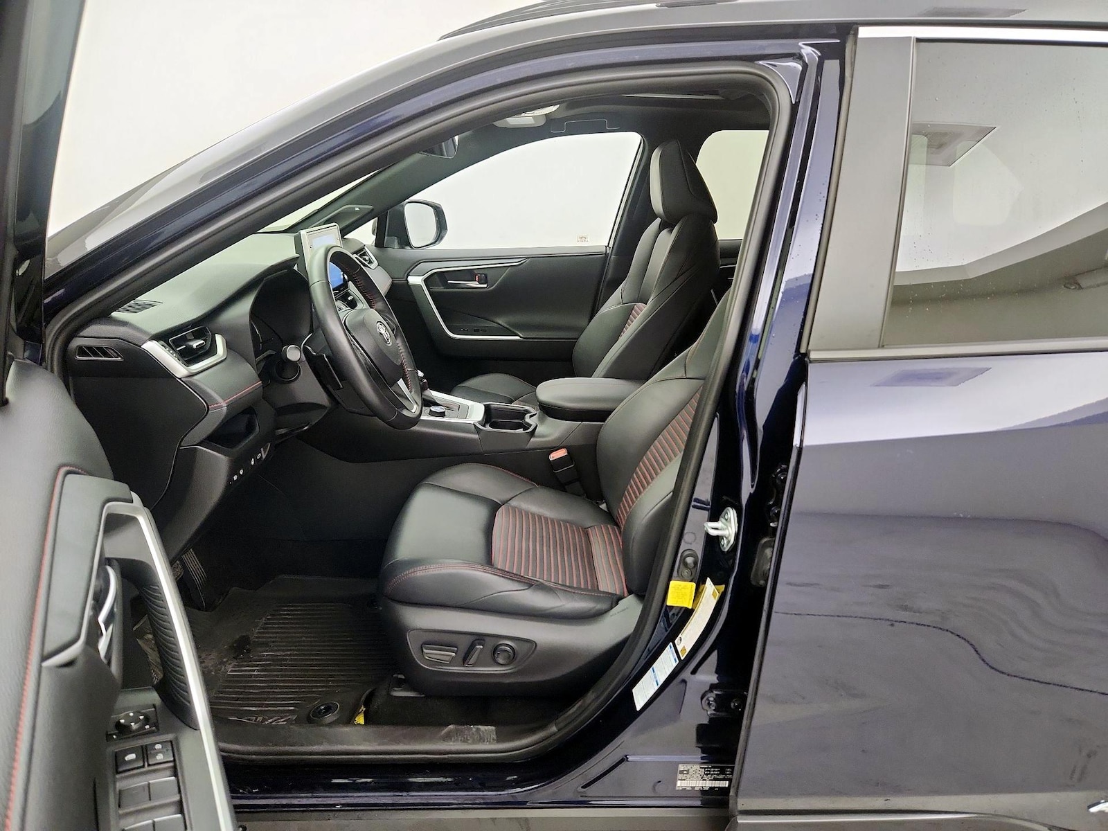 2021 Toyota RAV4 XSE - Photo 12
