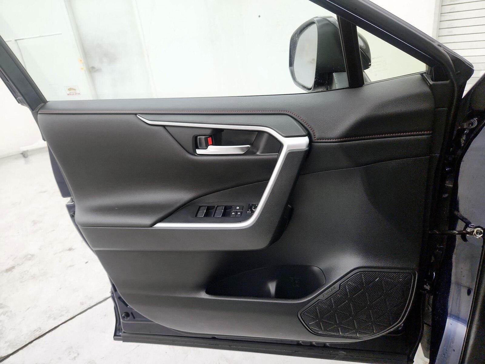 2021 Toyota RAV4 XSE - Photo 13