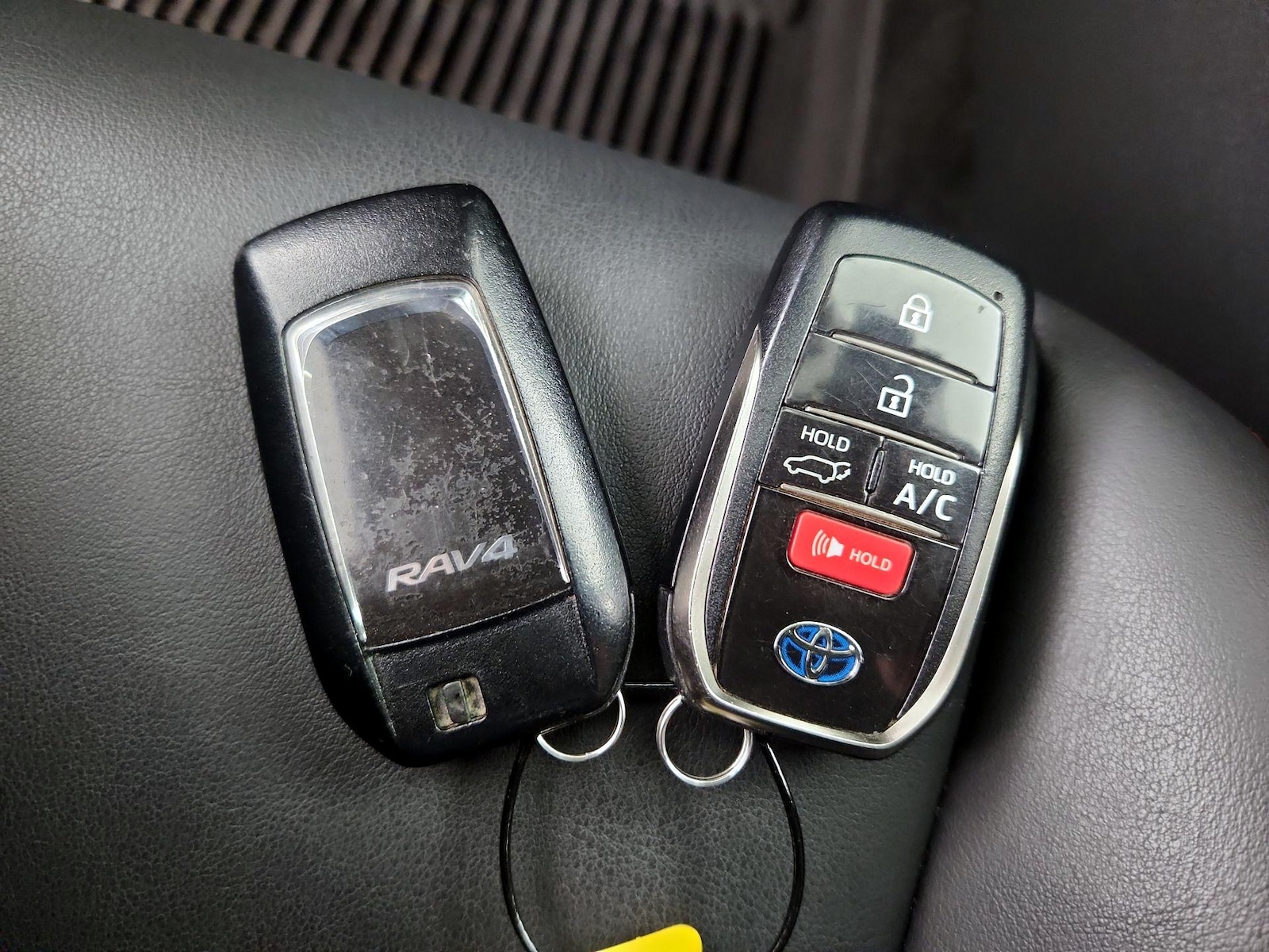 2021 Toyota RAV4 XSE - Photo 25