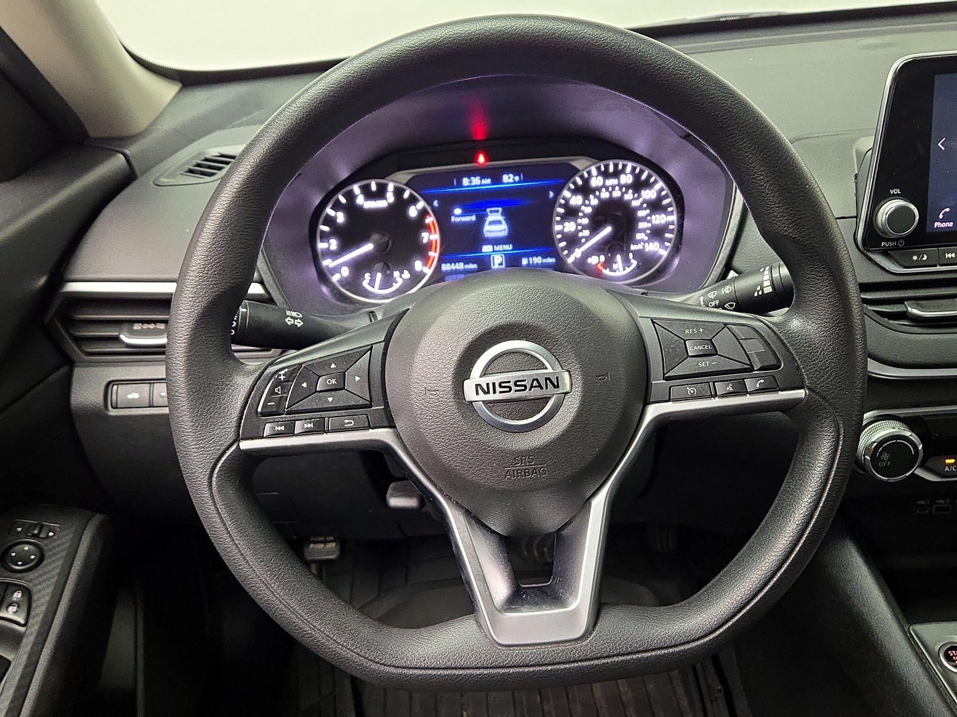 Thumbnail: 2020 Nissan Altima - 10