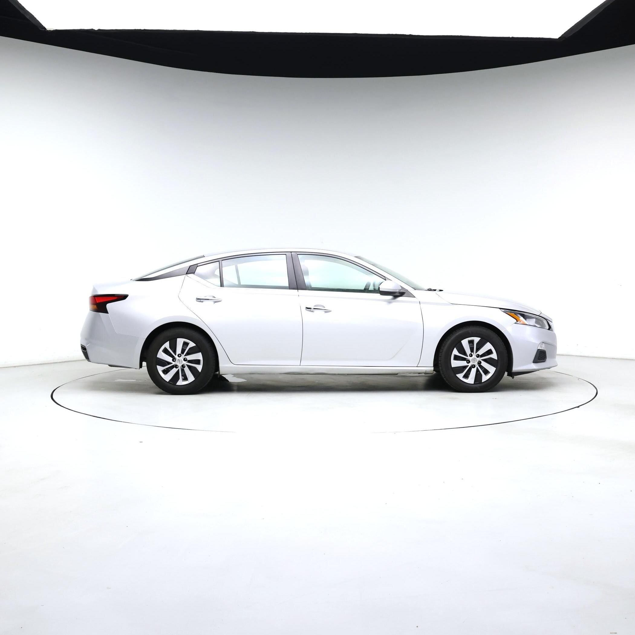 Thumbnail: 2020 Nissan Altima - 7