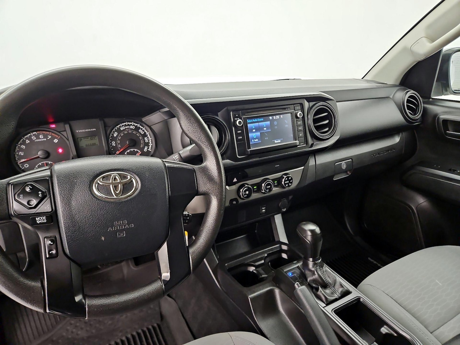 2017 Toyota Tacoma SR - Photo 10