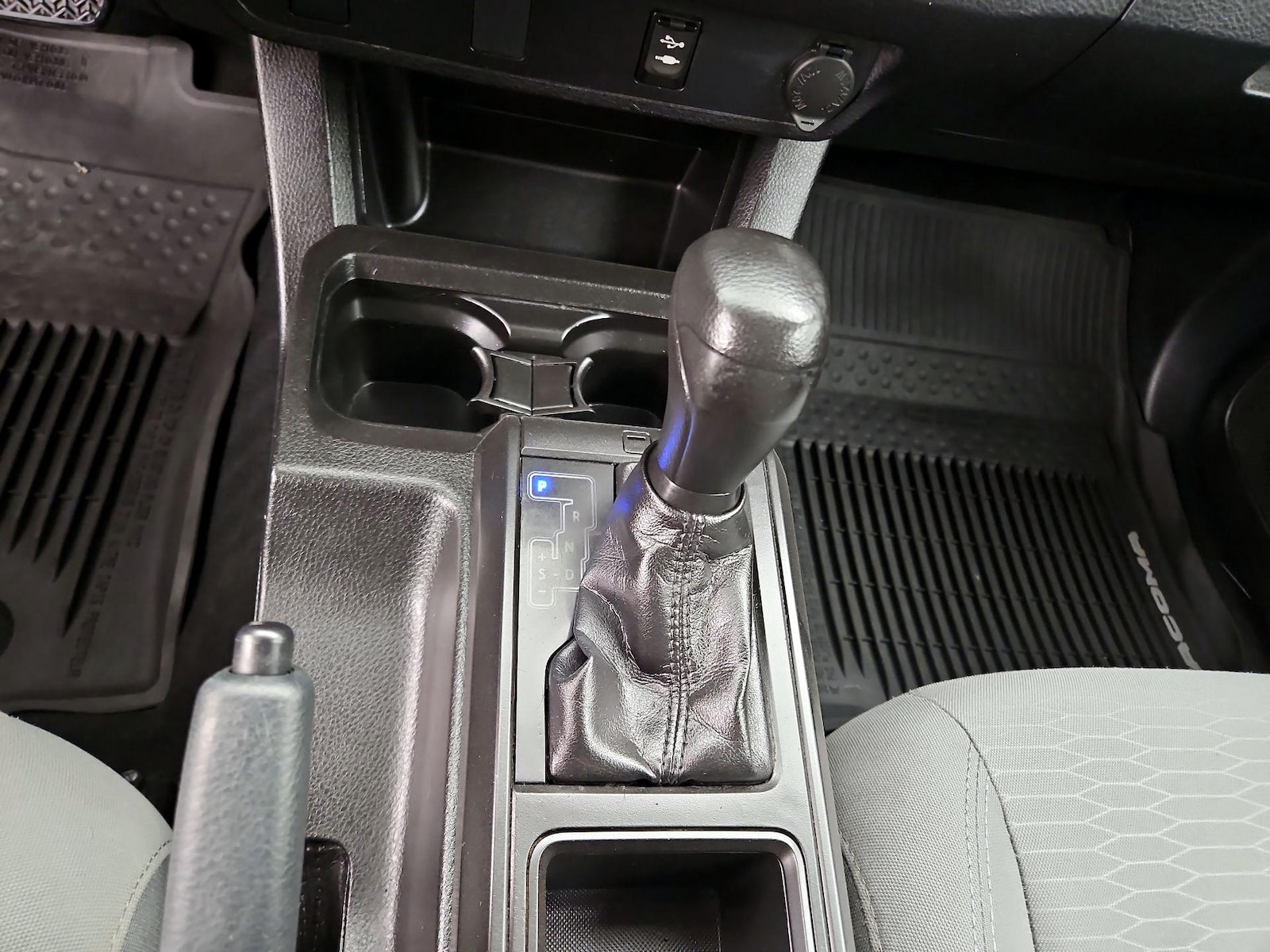 2017 Toyota Tacoma SR - Photo 16