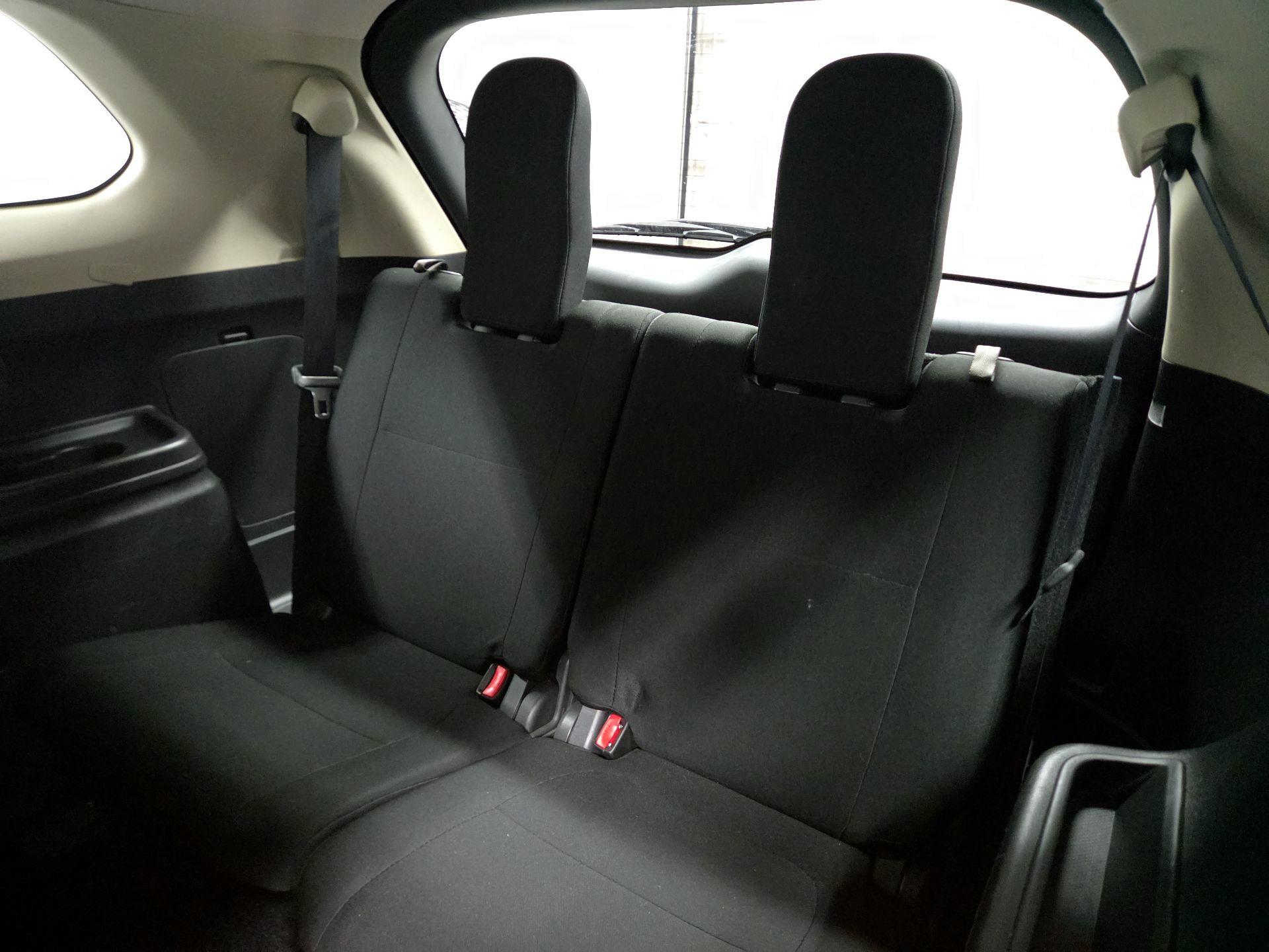 Thumbnail: 2017 Mitsubishi Outlander - 20