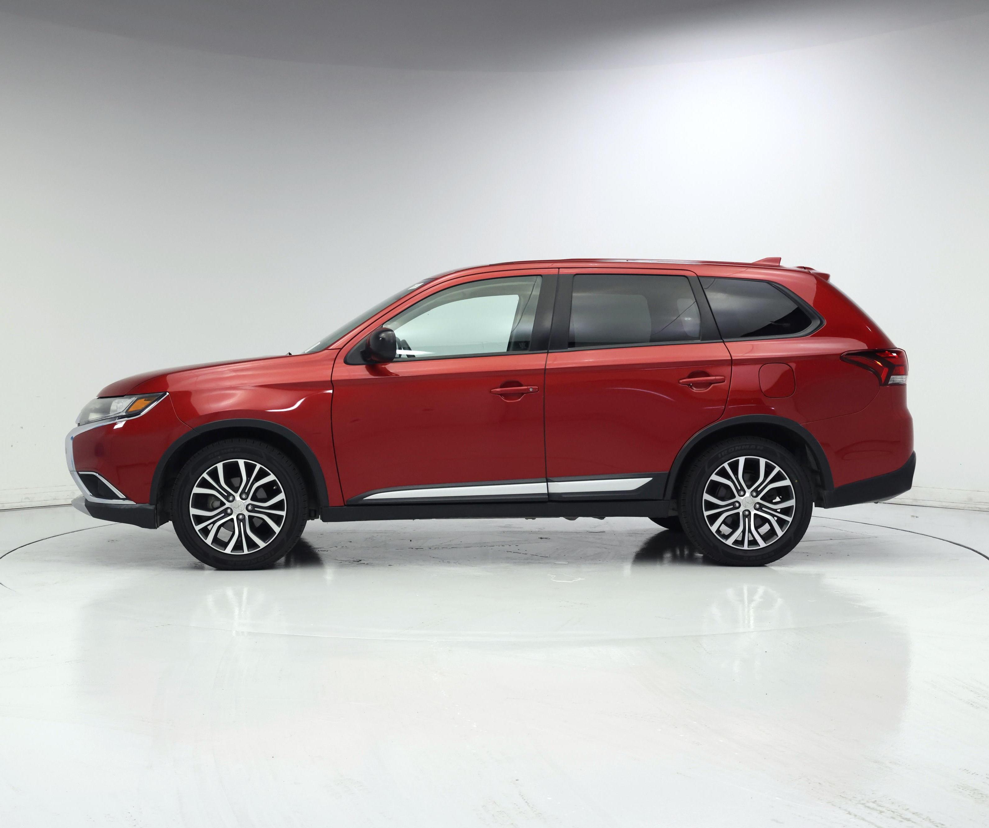 Thumbnail: 2017 Mitsubishi Outlander - 3