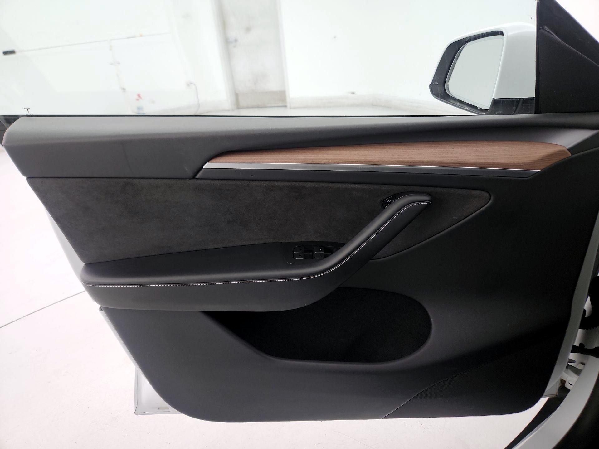 Thumbnail: 2023 Tesla Model Y - 12