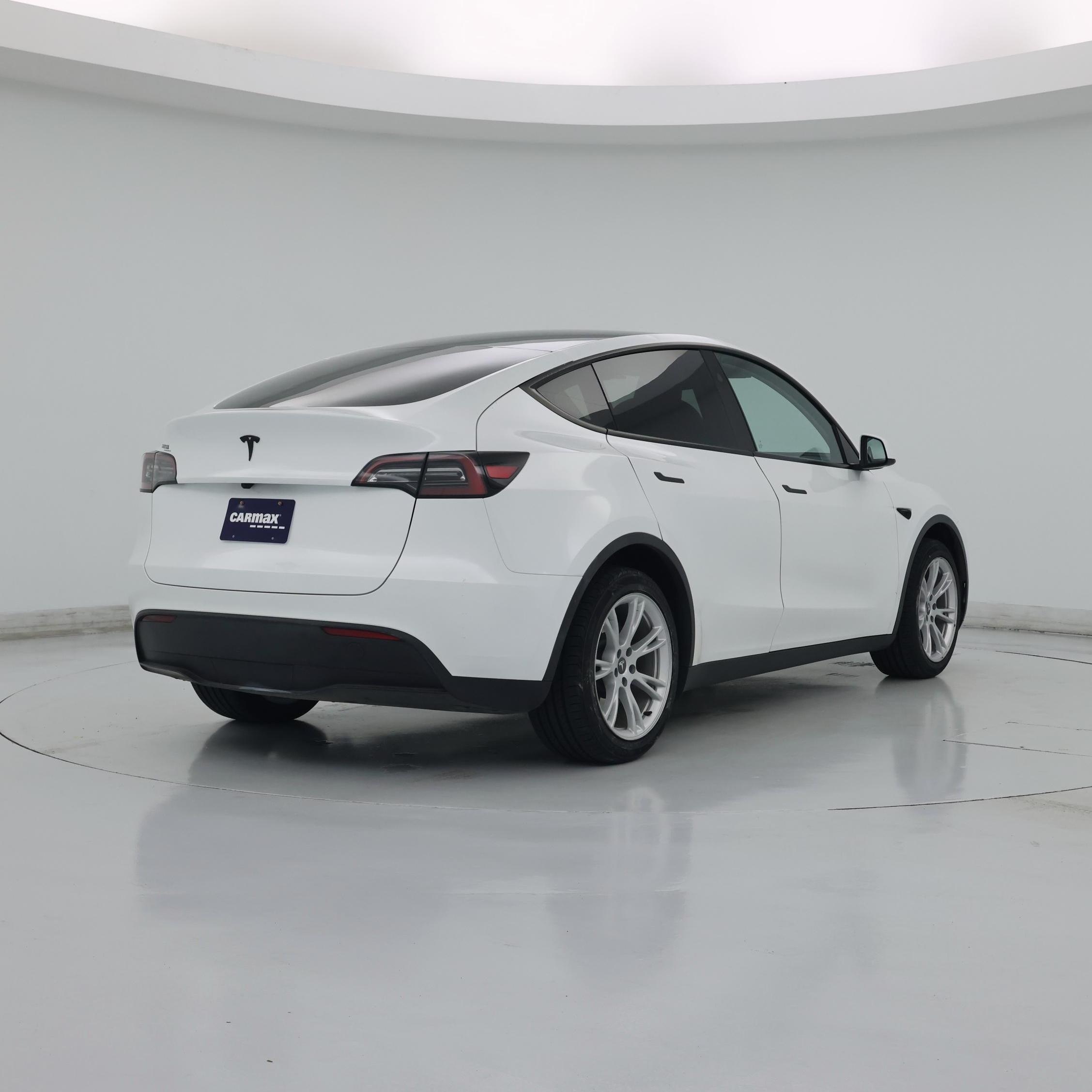 Thumbnail: 2023 Tesla Model Y - 8