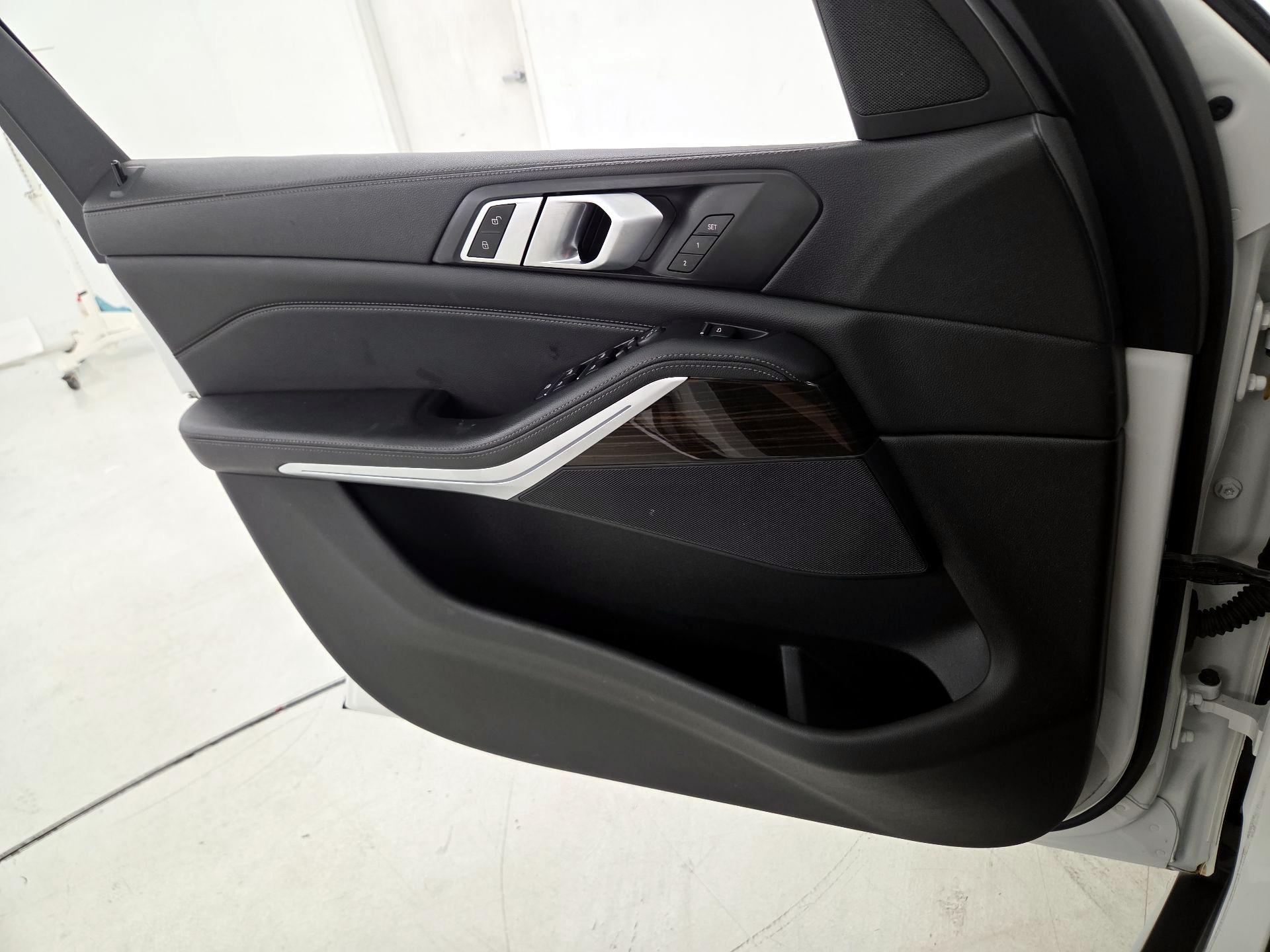 Thumbnail: 2020 BMW X5 - 12