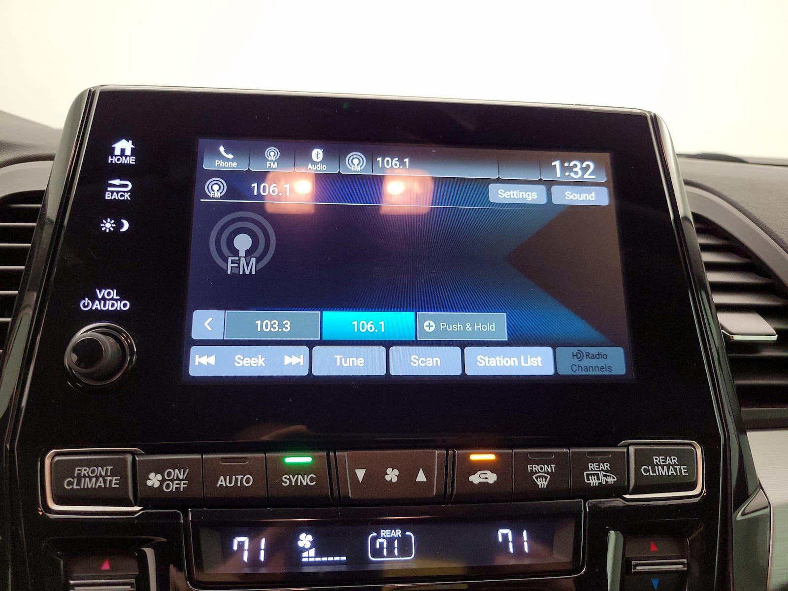 2018 Honda Odyssey EX-L - Photo 16