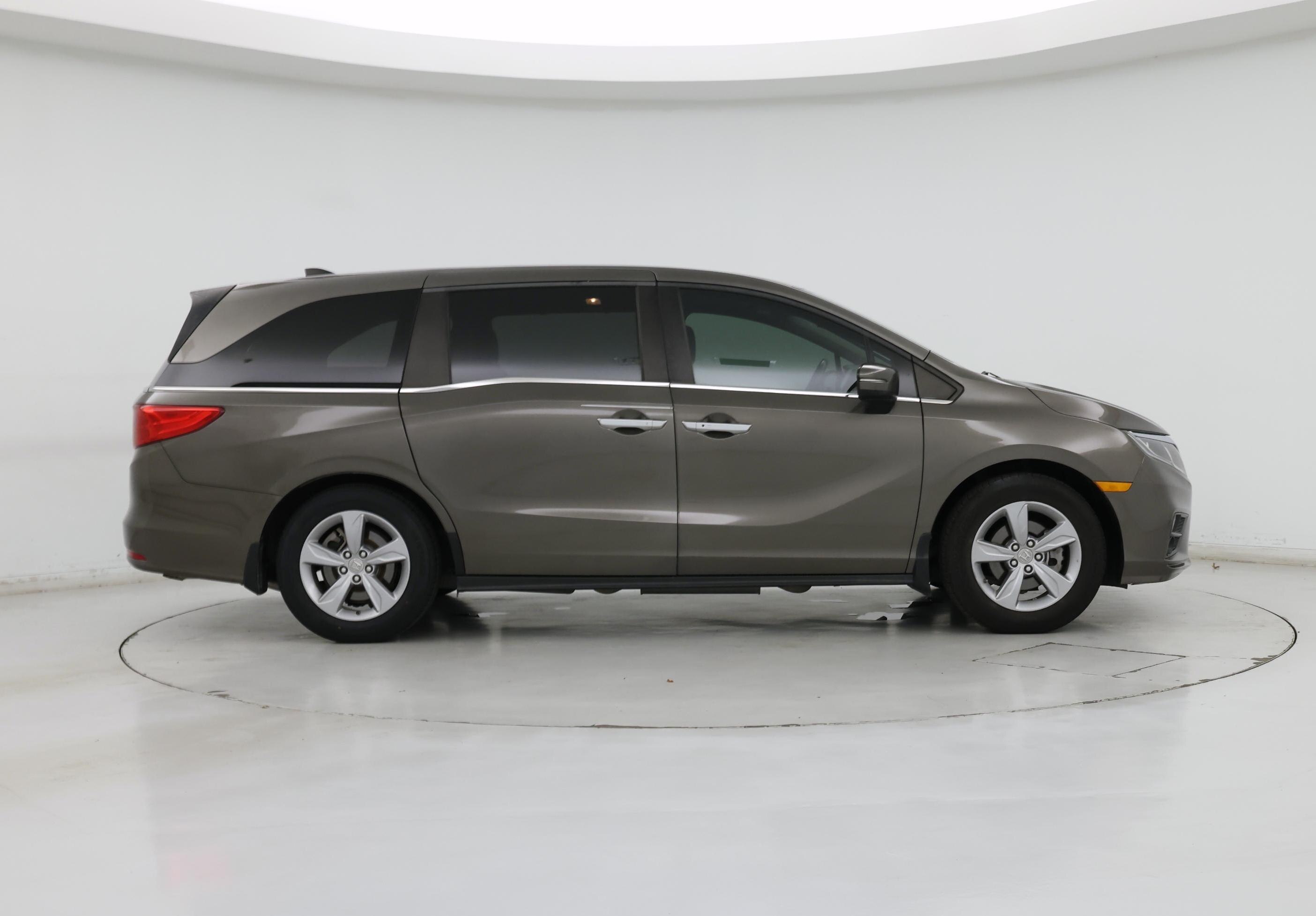 Thumbnail: 2018 Honda Odyssey - 7