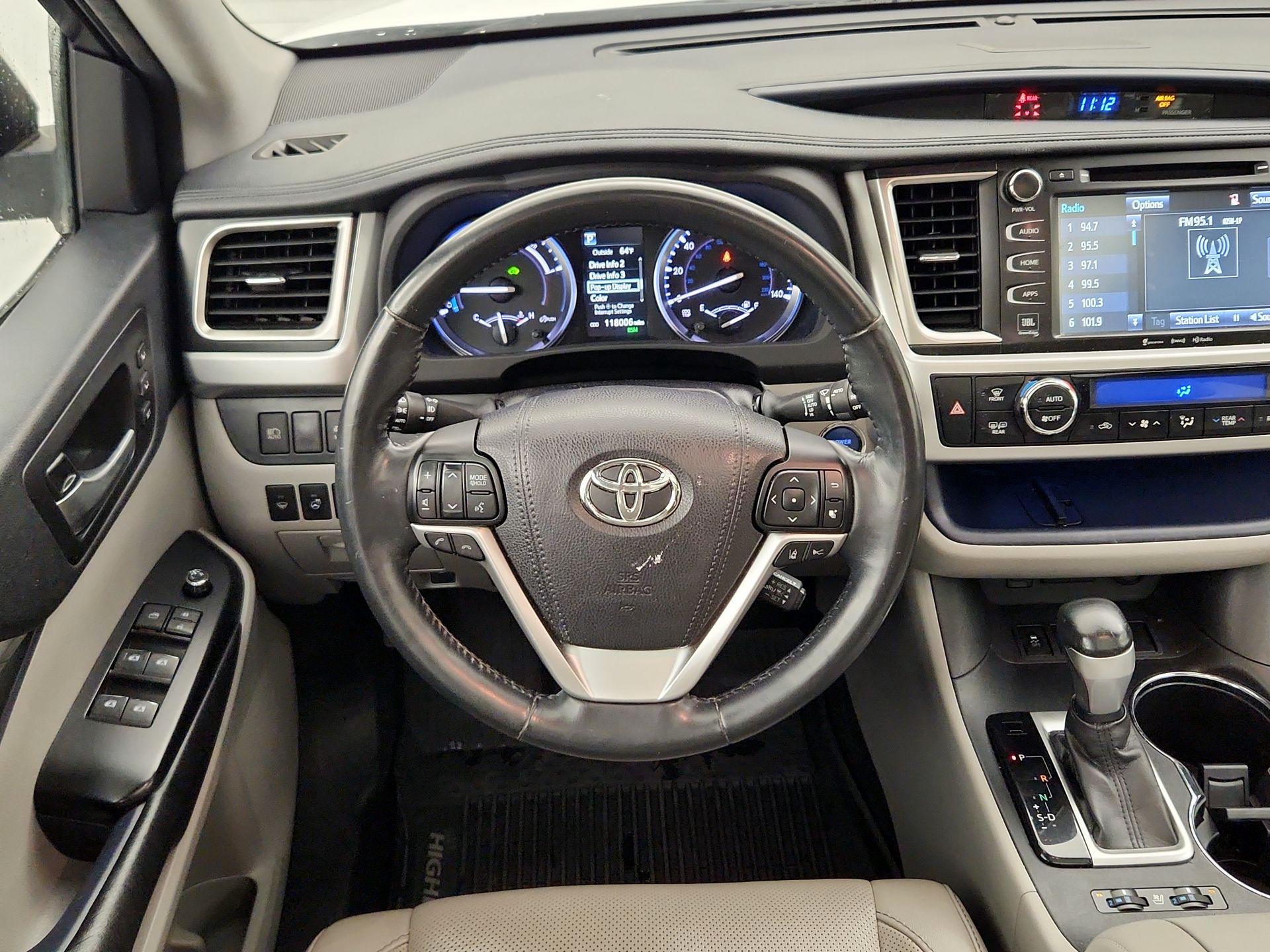Thumbnail: 2017 Toyota Highlander - 10