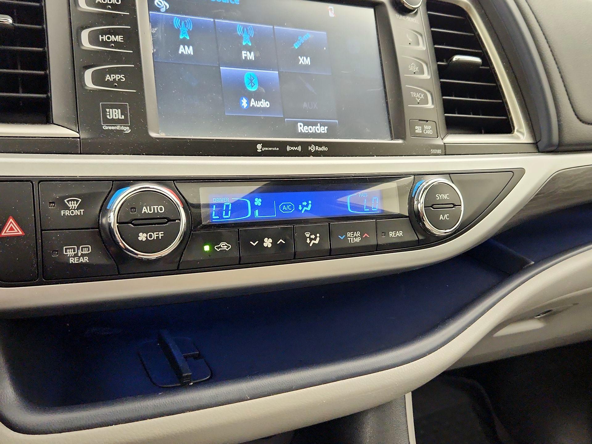 Thumbnail: 2017 Toyota Highlander - 16