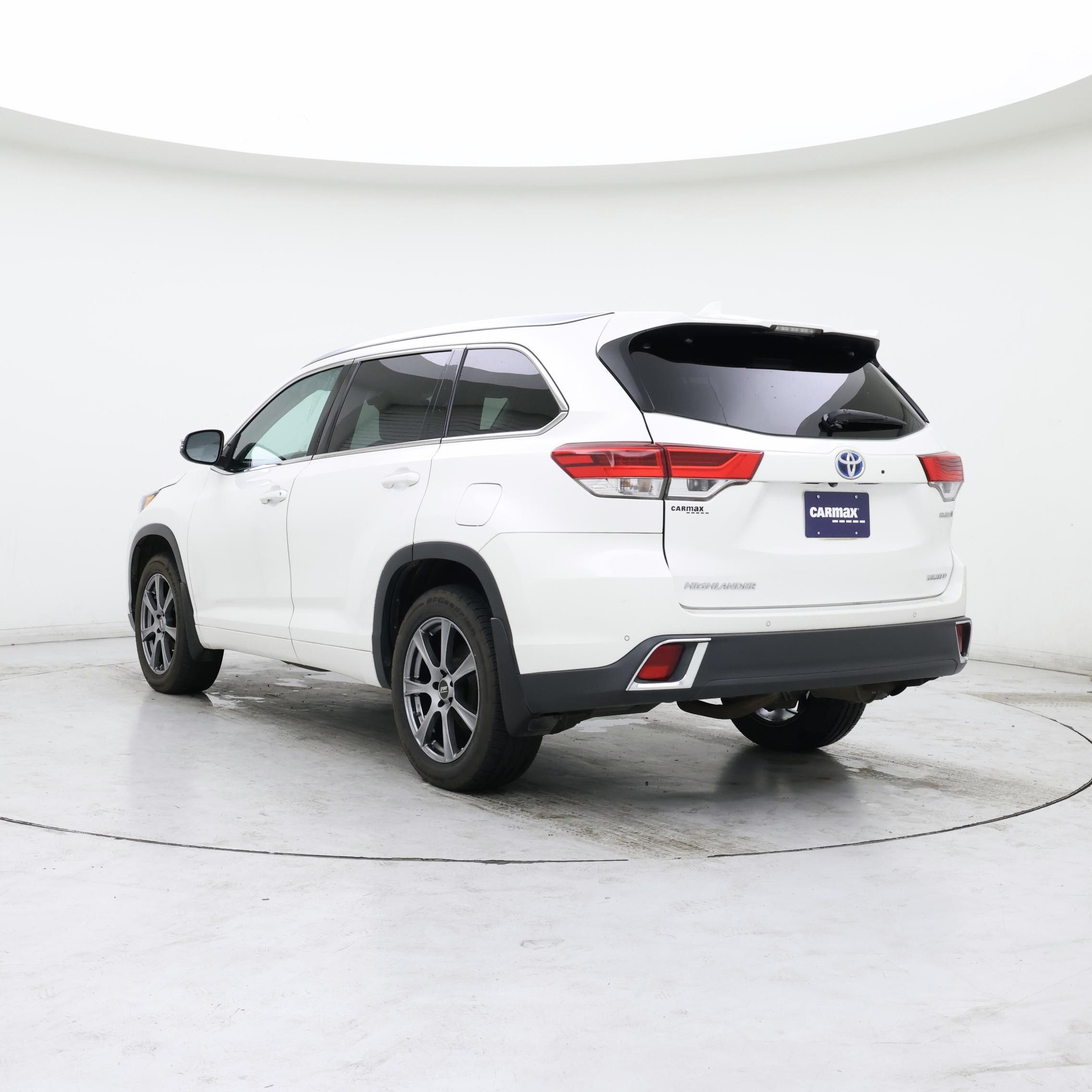 Thumbnail: 2017 Toyota Highlander - 2