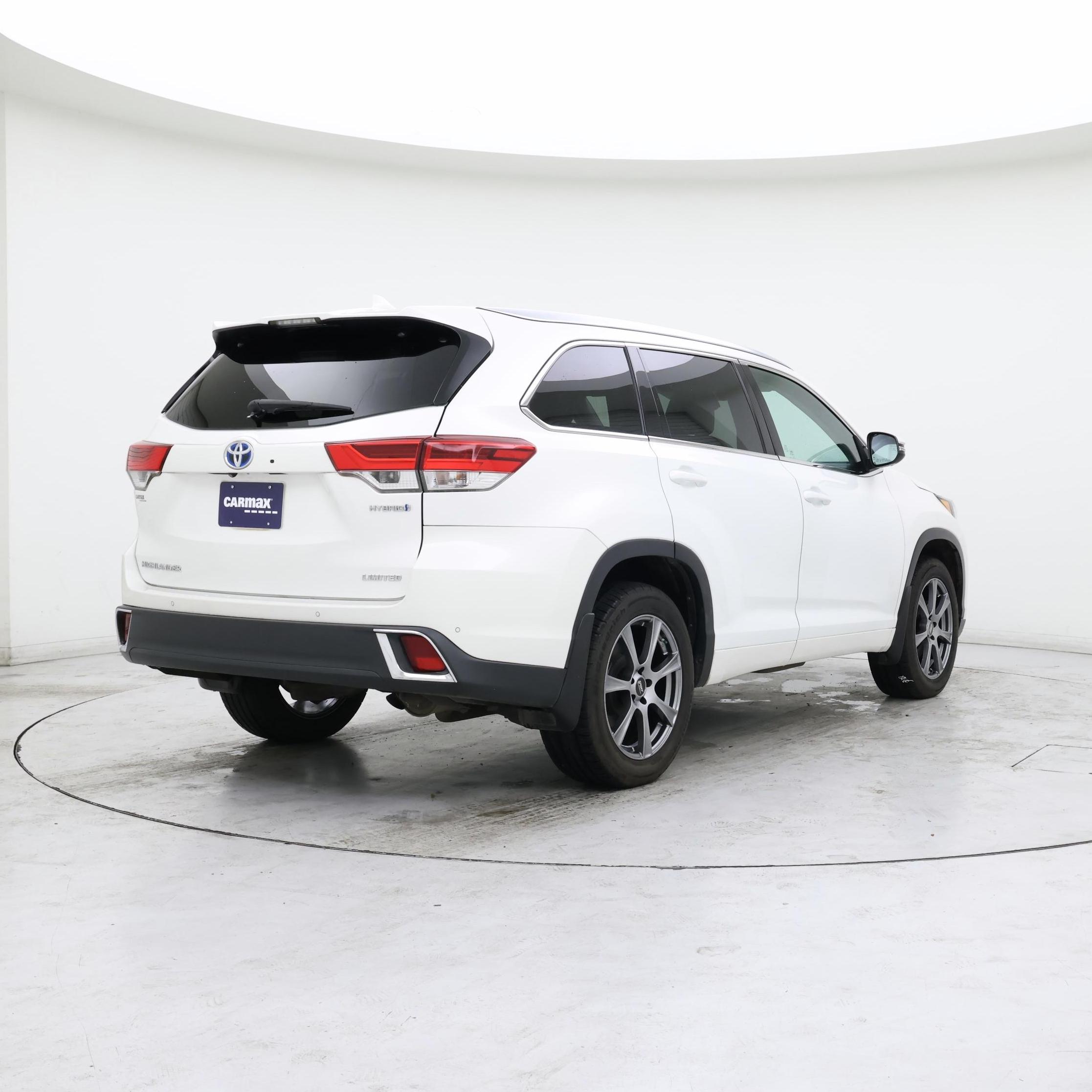 Thumbnail: 2017 Toyota Highlander - 8