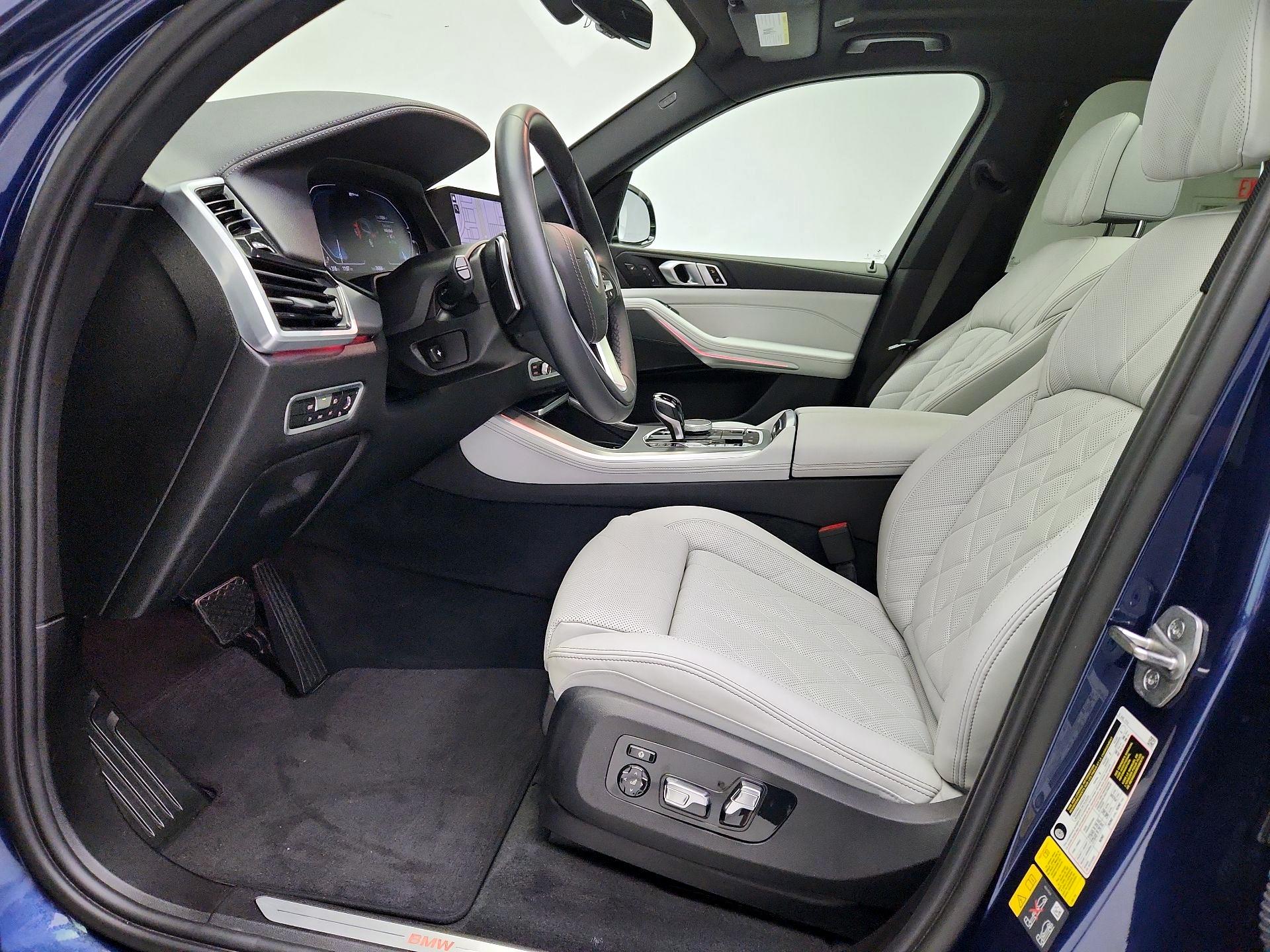Thumbnail: 2023 BMW X5 - 11
