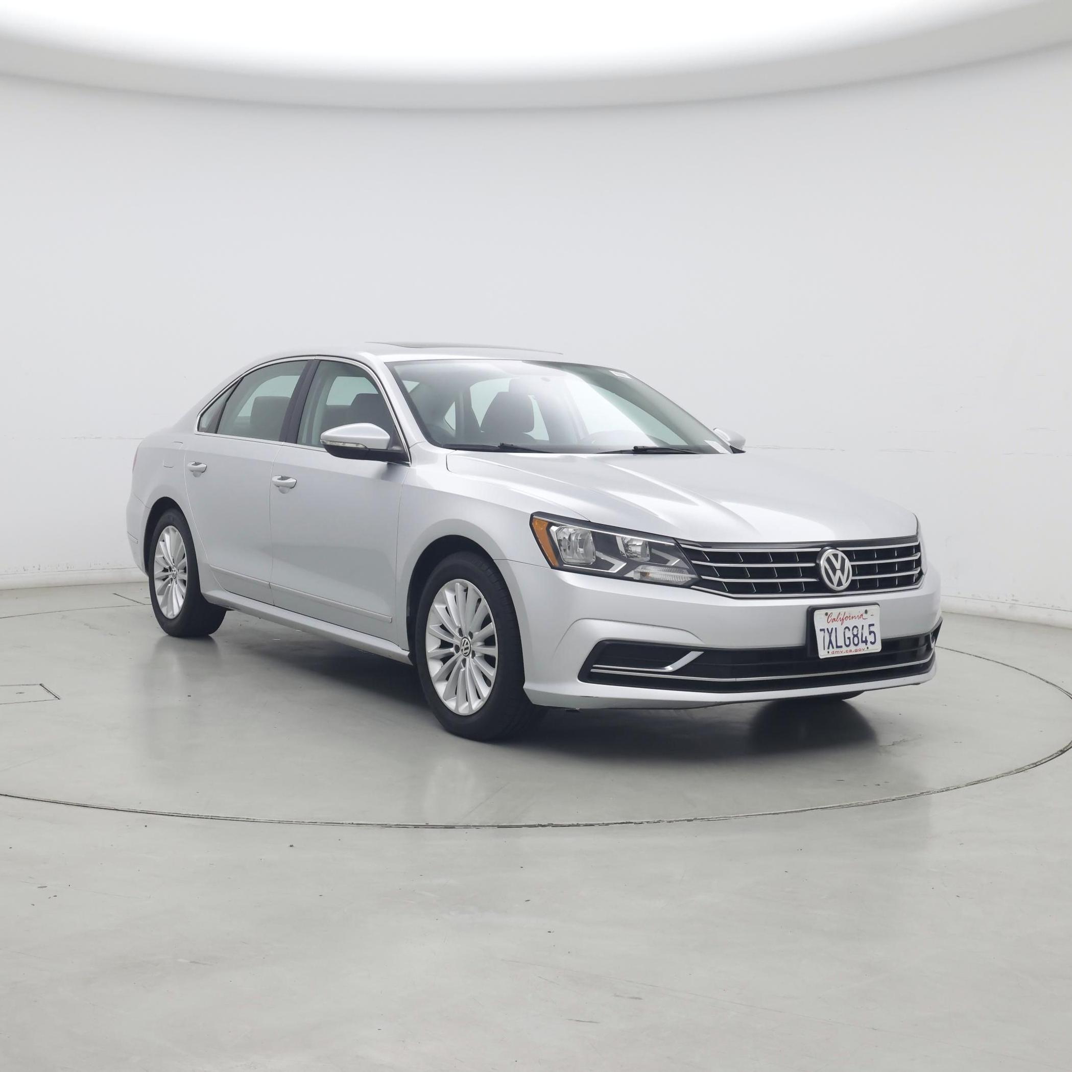 Silver 2017 Volkswagen Passat Sedan Front-Wheel Drive Automatic