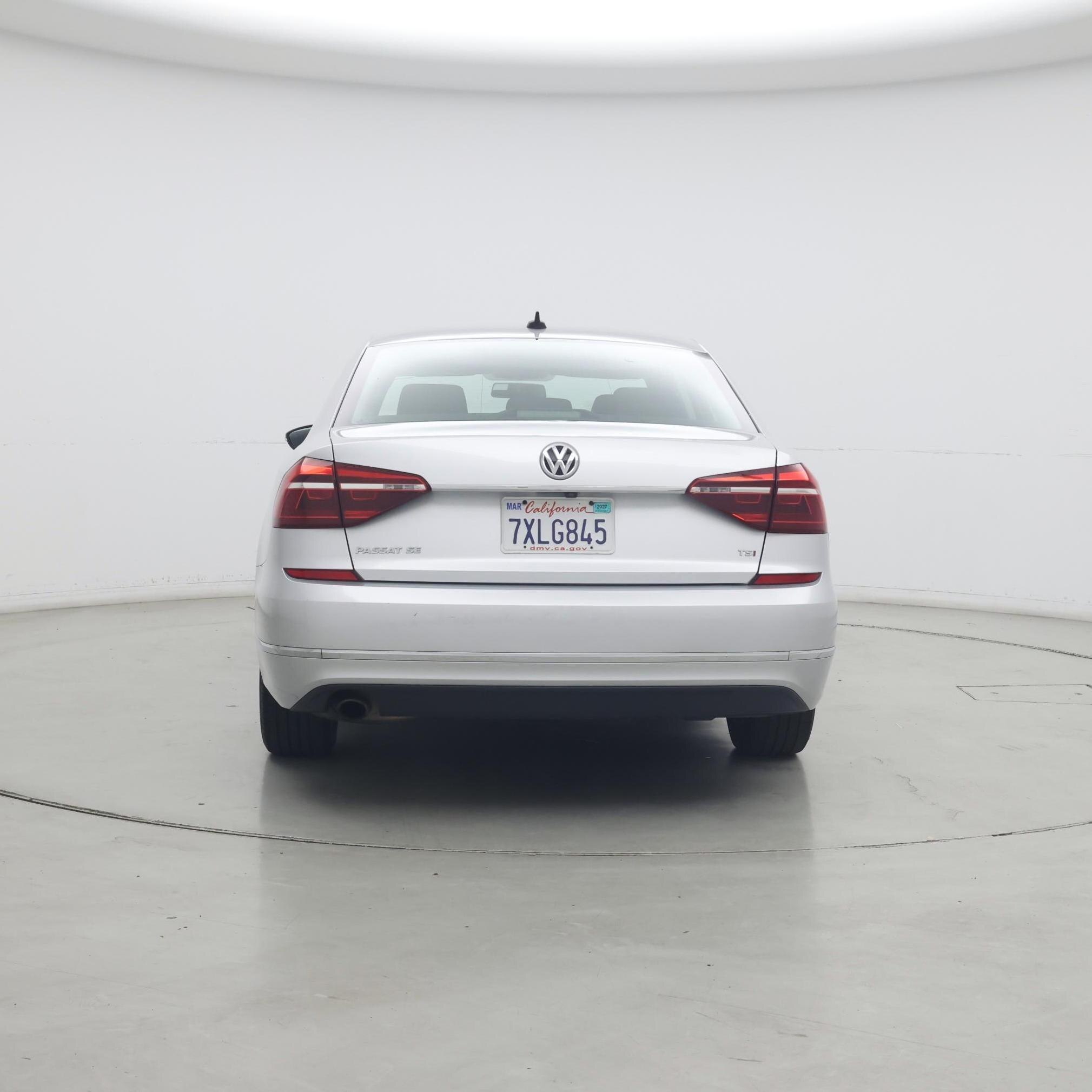 Thumbnail: 2017 Volkswagen Passat - 6