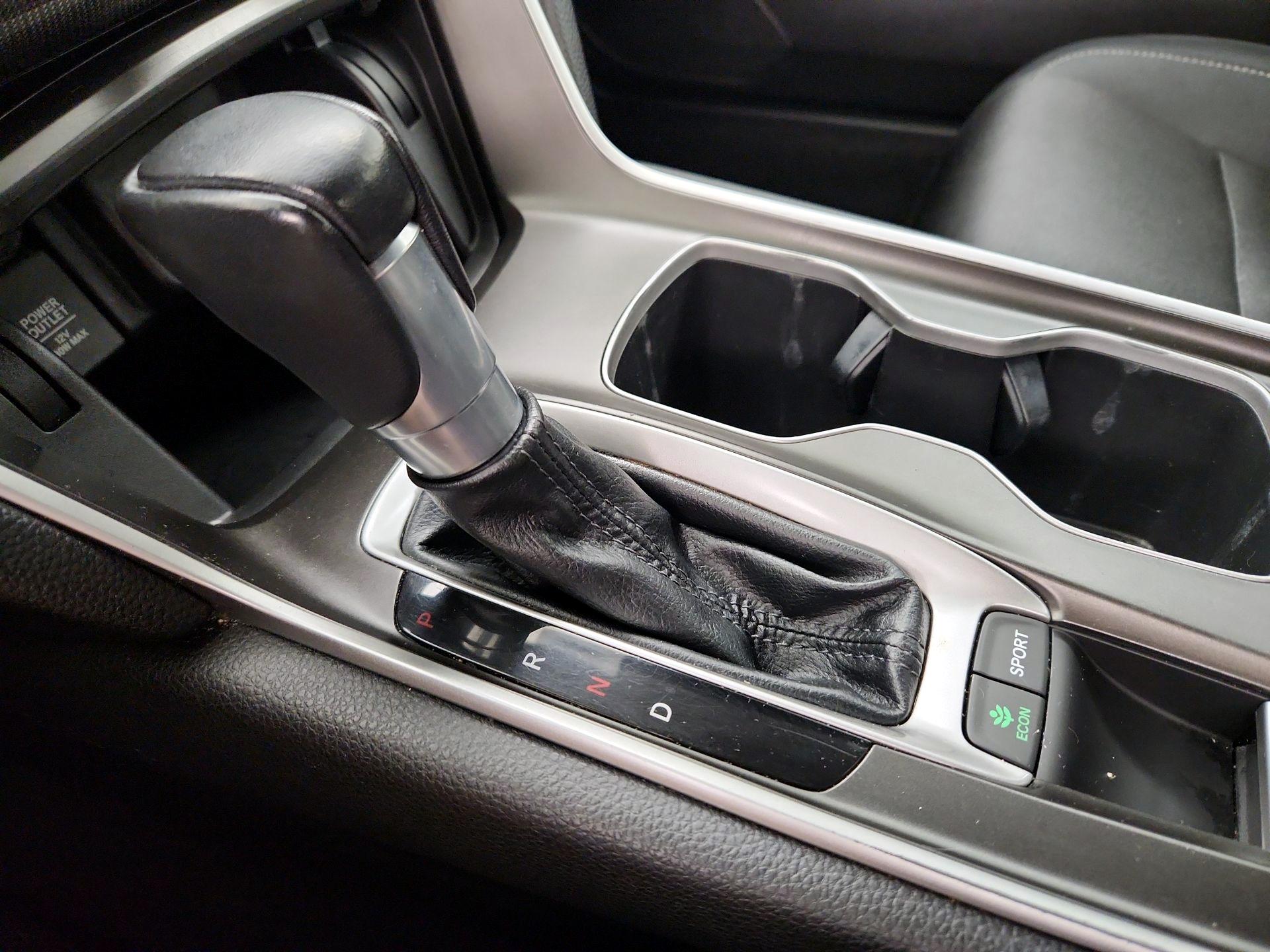 Thumbnail: 2019 Honda Accord - 17