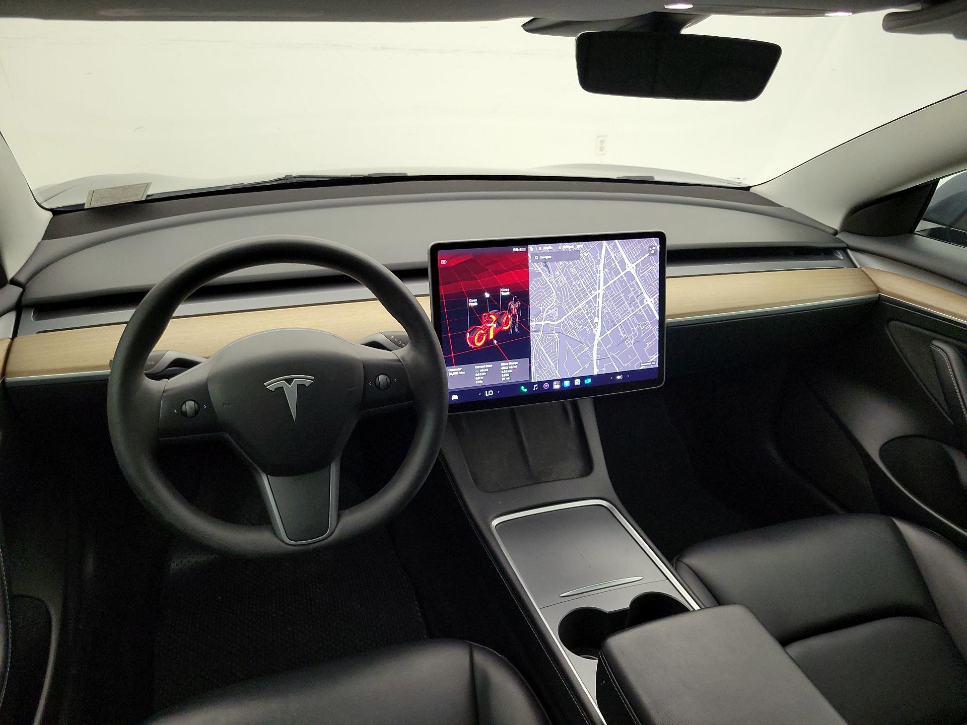 Thumbnail: 2023 Tesla Model 3 - 9