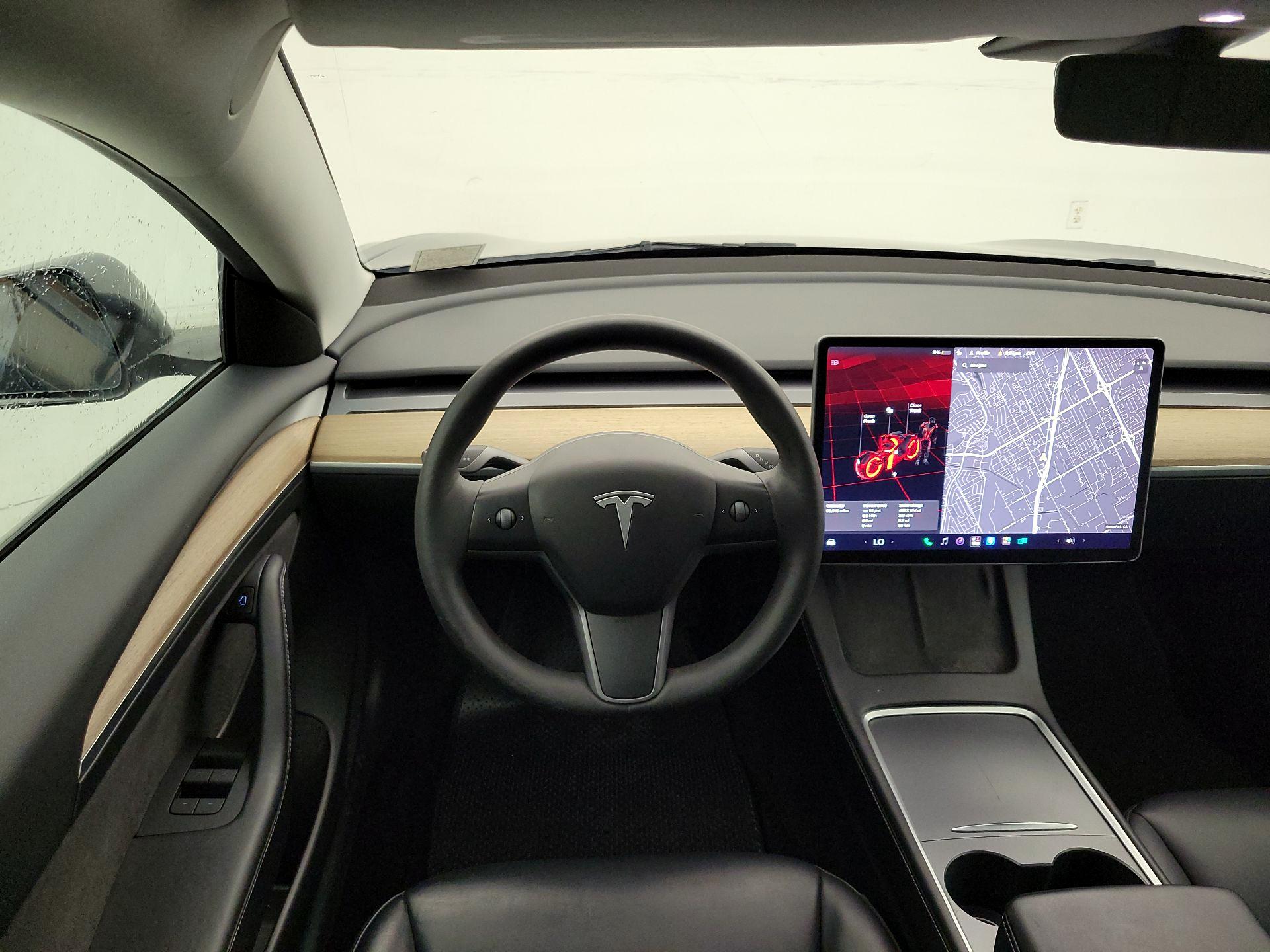 Thumbnail: 2023 Tesla Model 3 - 10