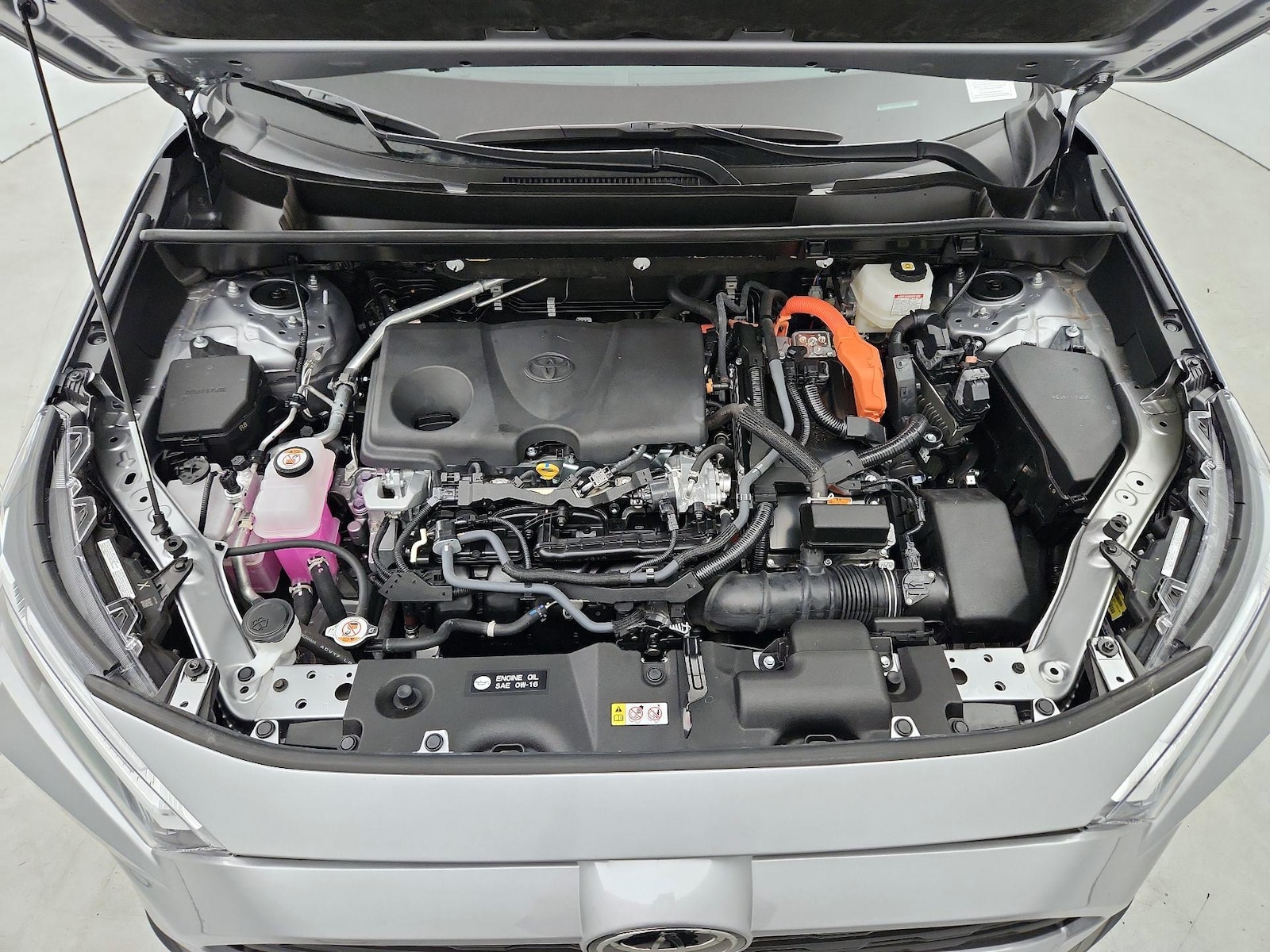 2025 Toyota RAV4 XLE - Photo 23
