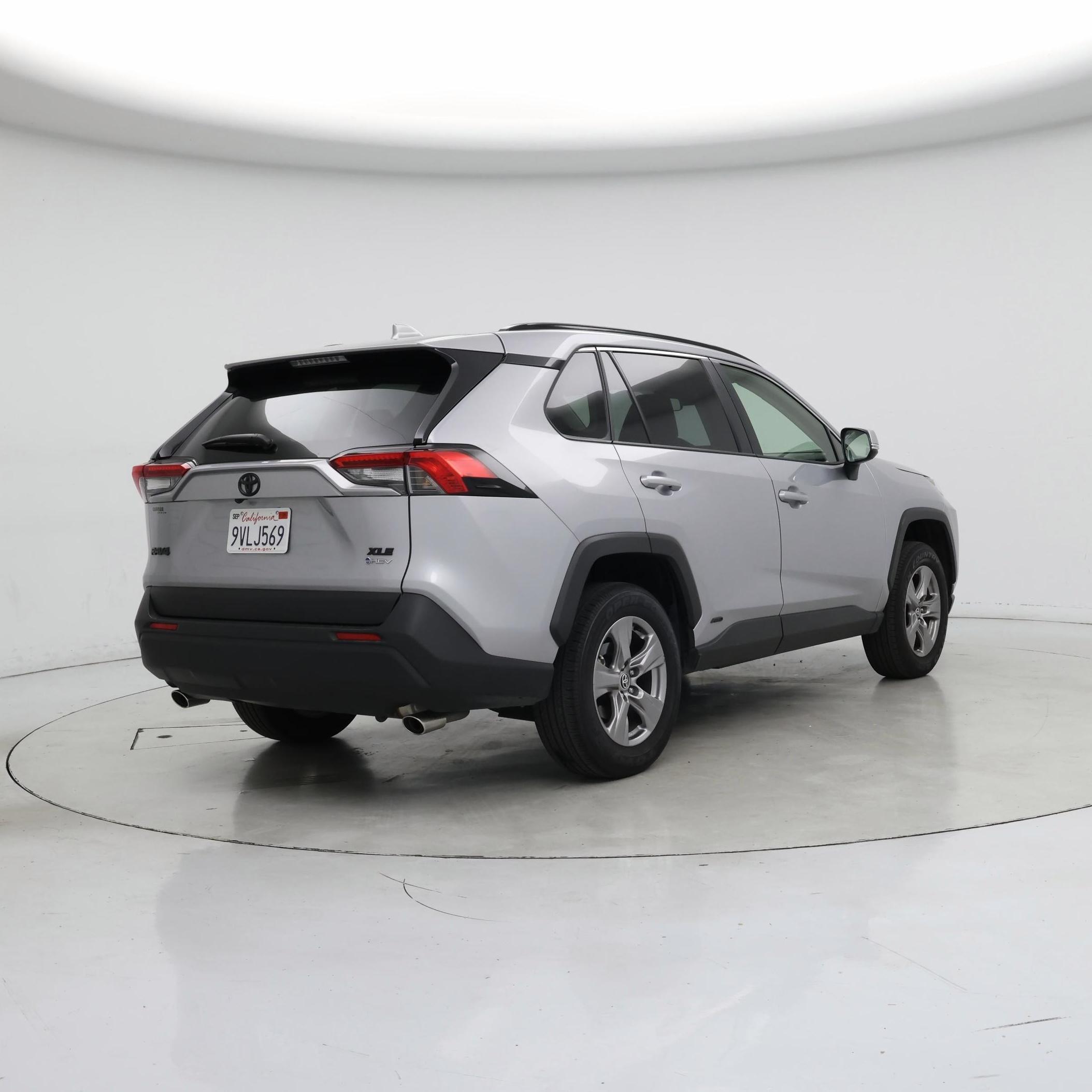 Thumbnail: 2025 Toyota RAV4 - 8