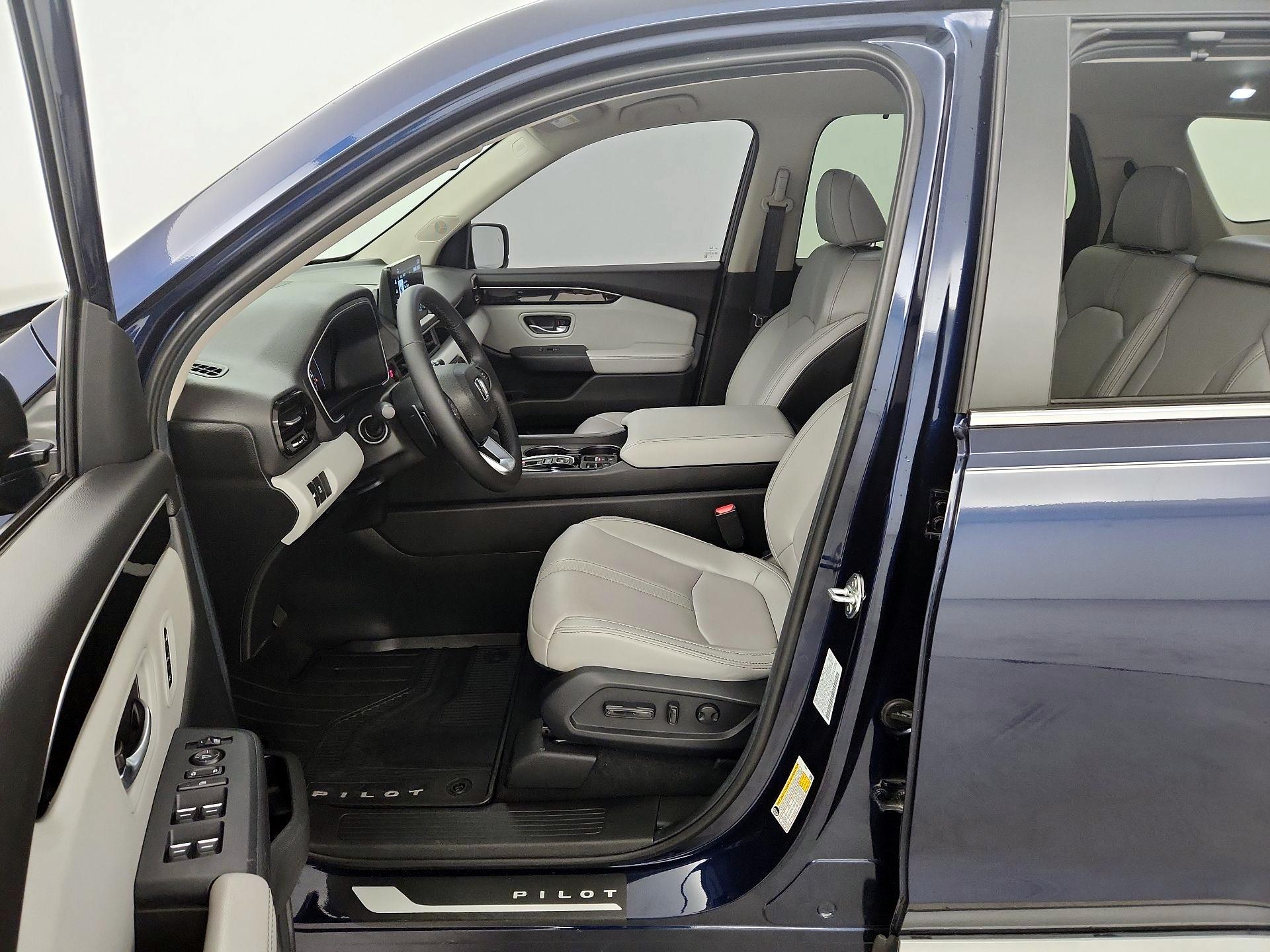 Thumbnail: 2025 Honda Pilot - 11