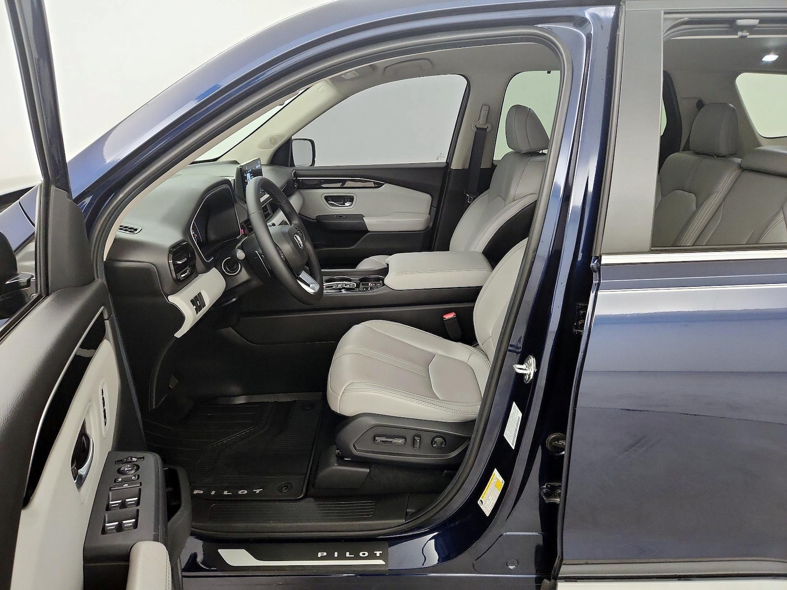 2025 Honda Pilot EX-L - Photo 12