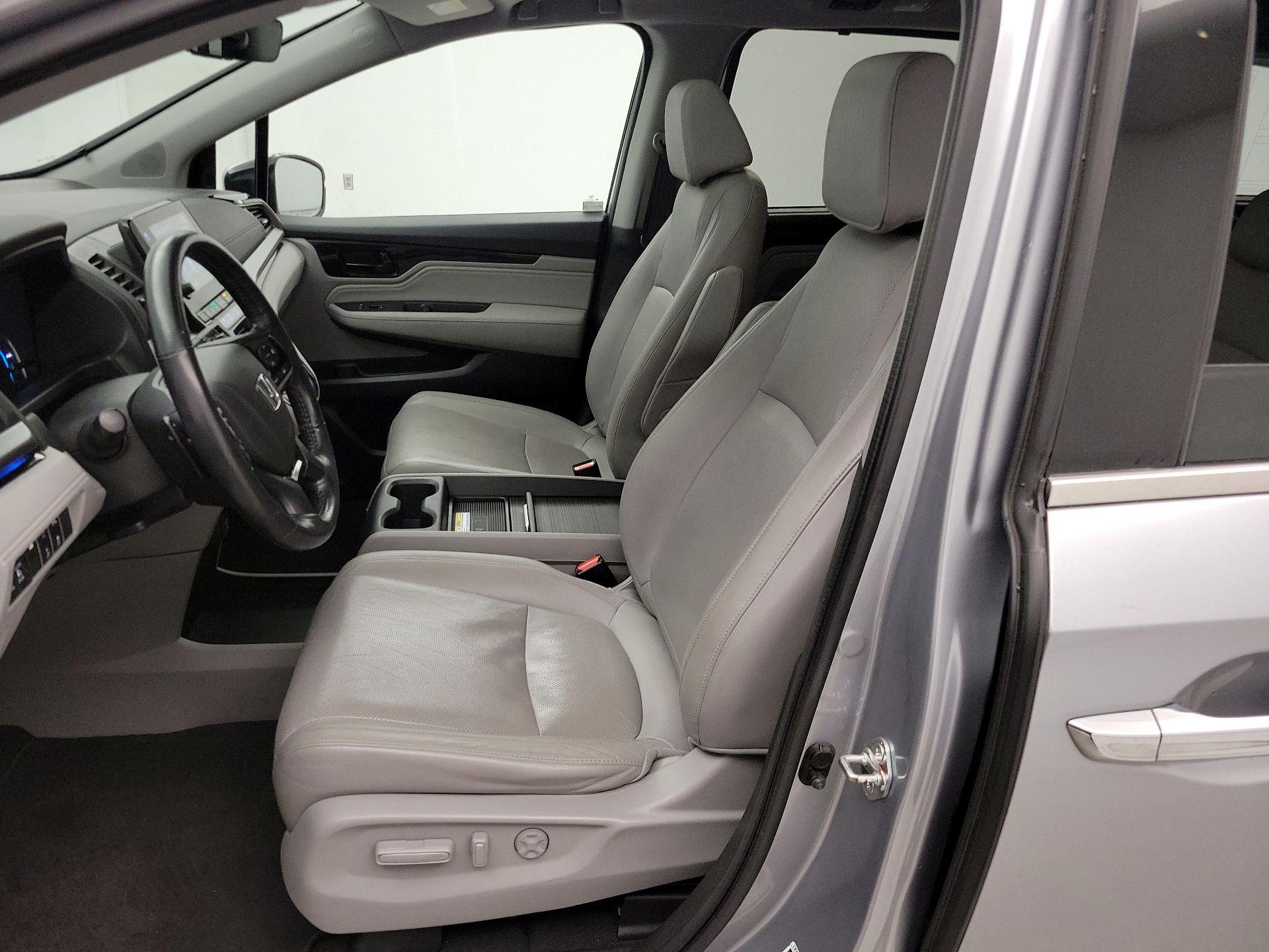 Thumbnail: 2018 Honda Odyssey - 11