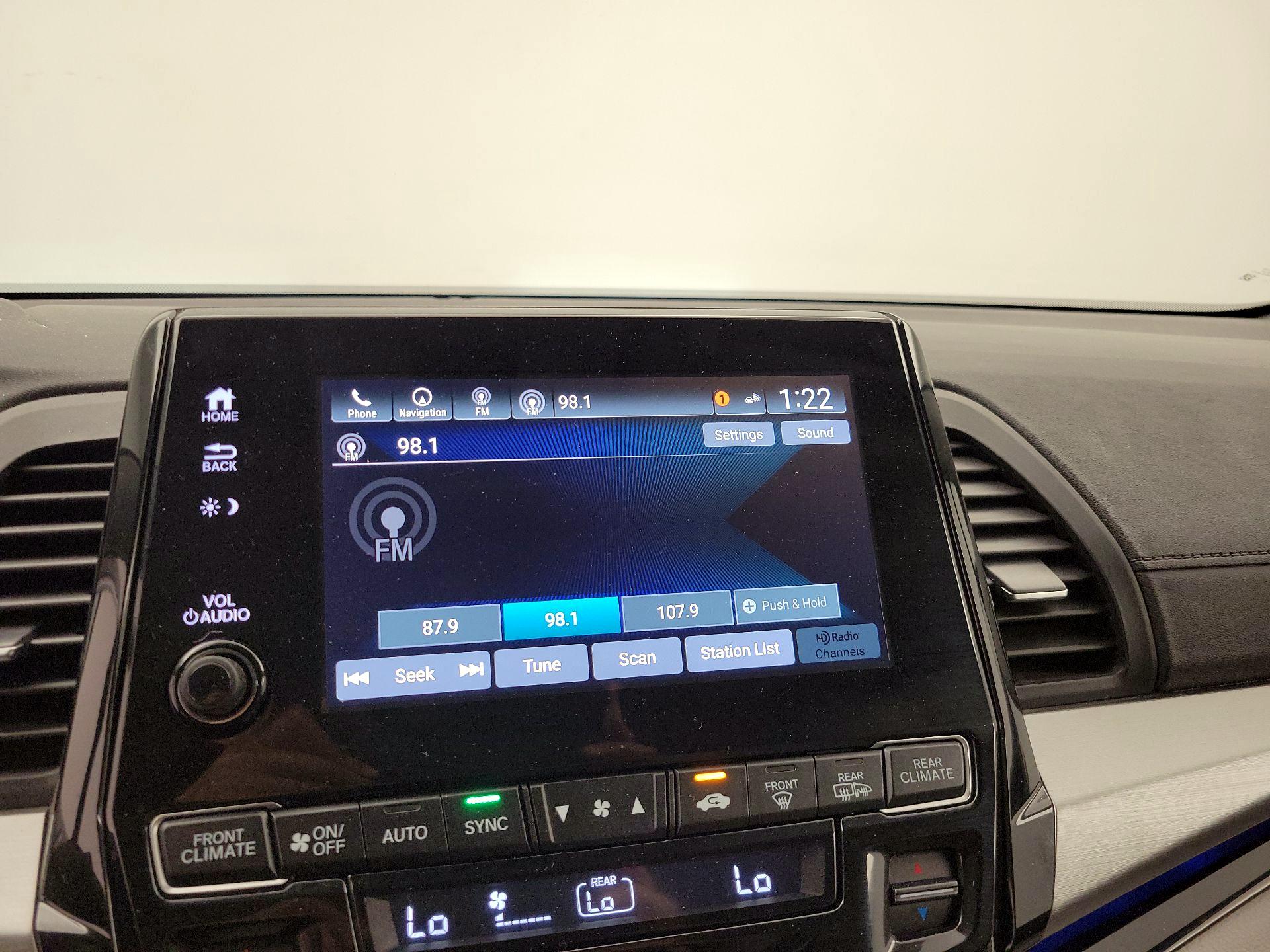 Thumbnail: 2018 Honda Odyssey - 16