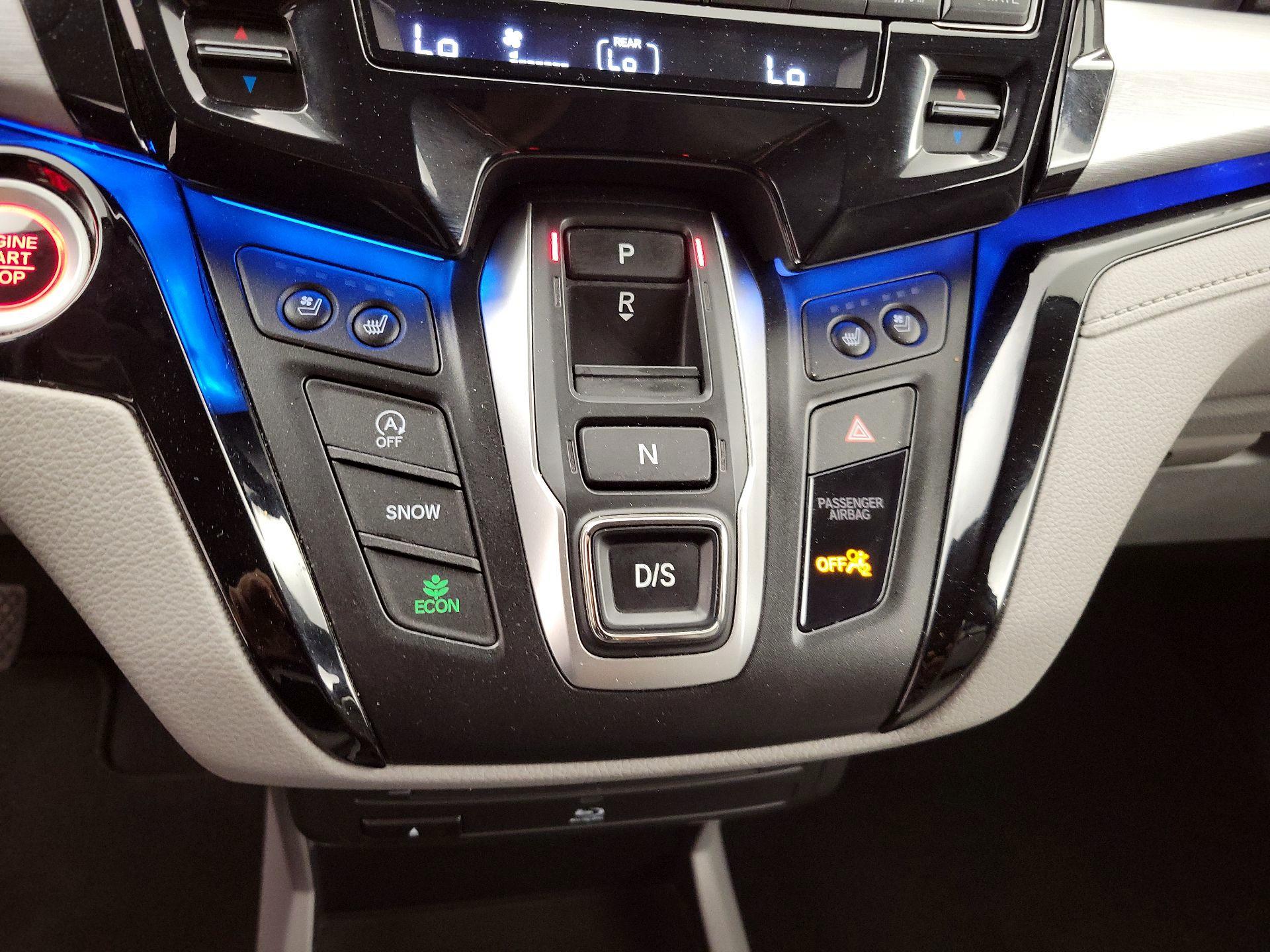 Thumbnail: 2018 Honda Odyssey - 18