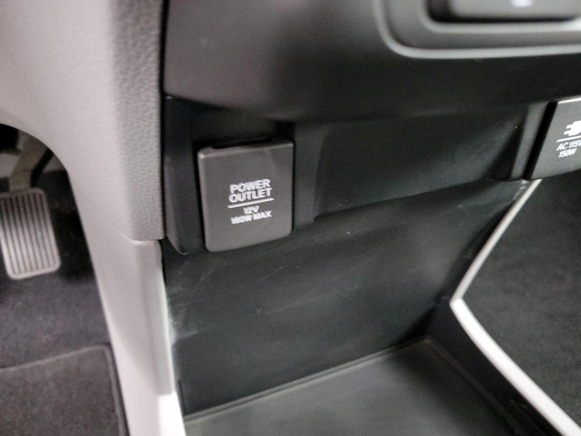 Thumbnail: 2018 Honda Odyssey - 19