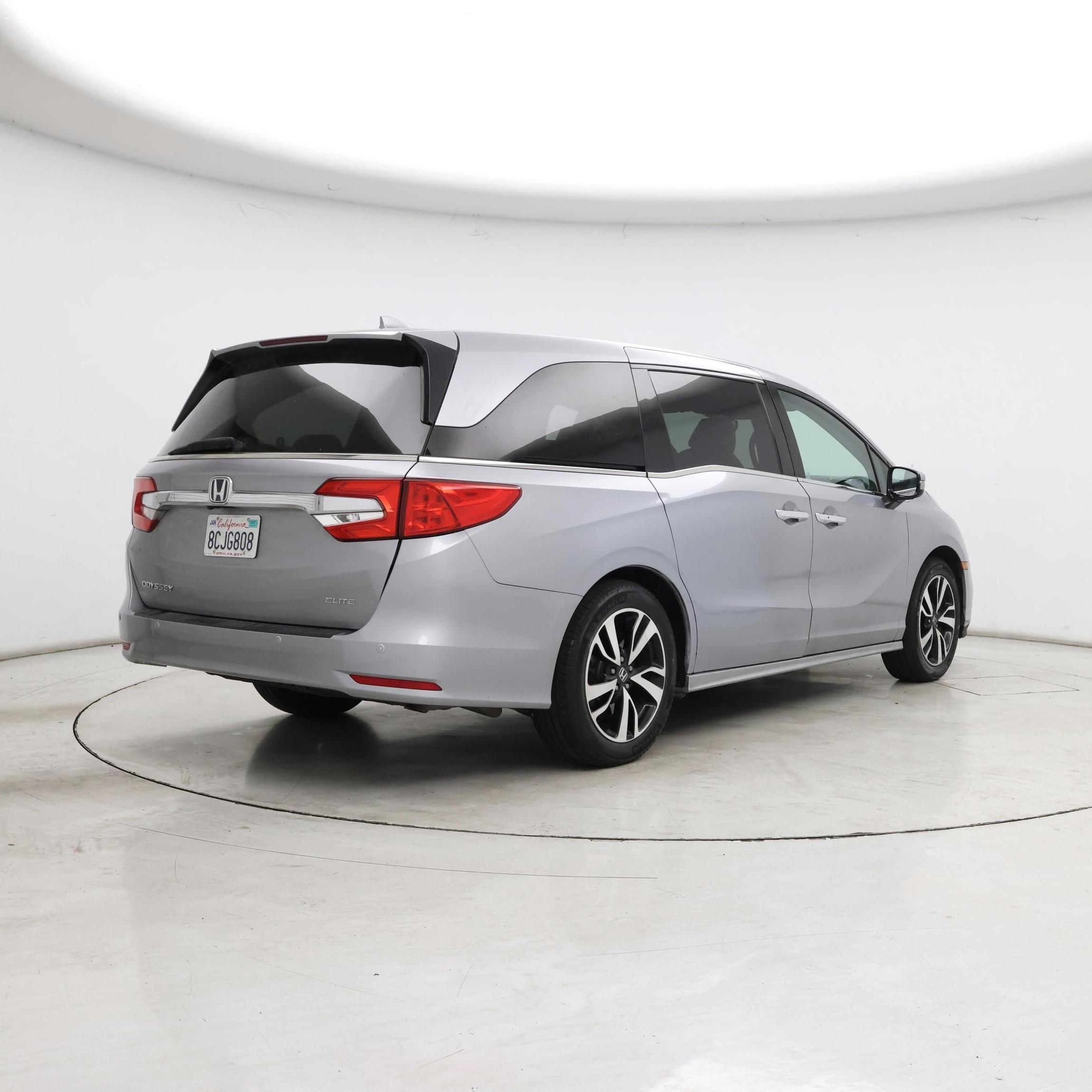 Thumbnail: 2018 Honda Odyssey - 8