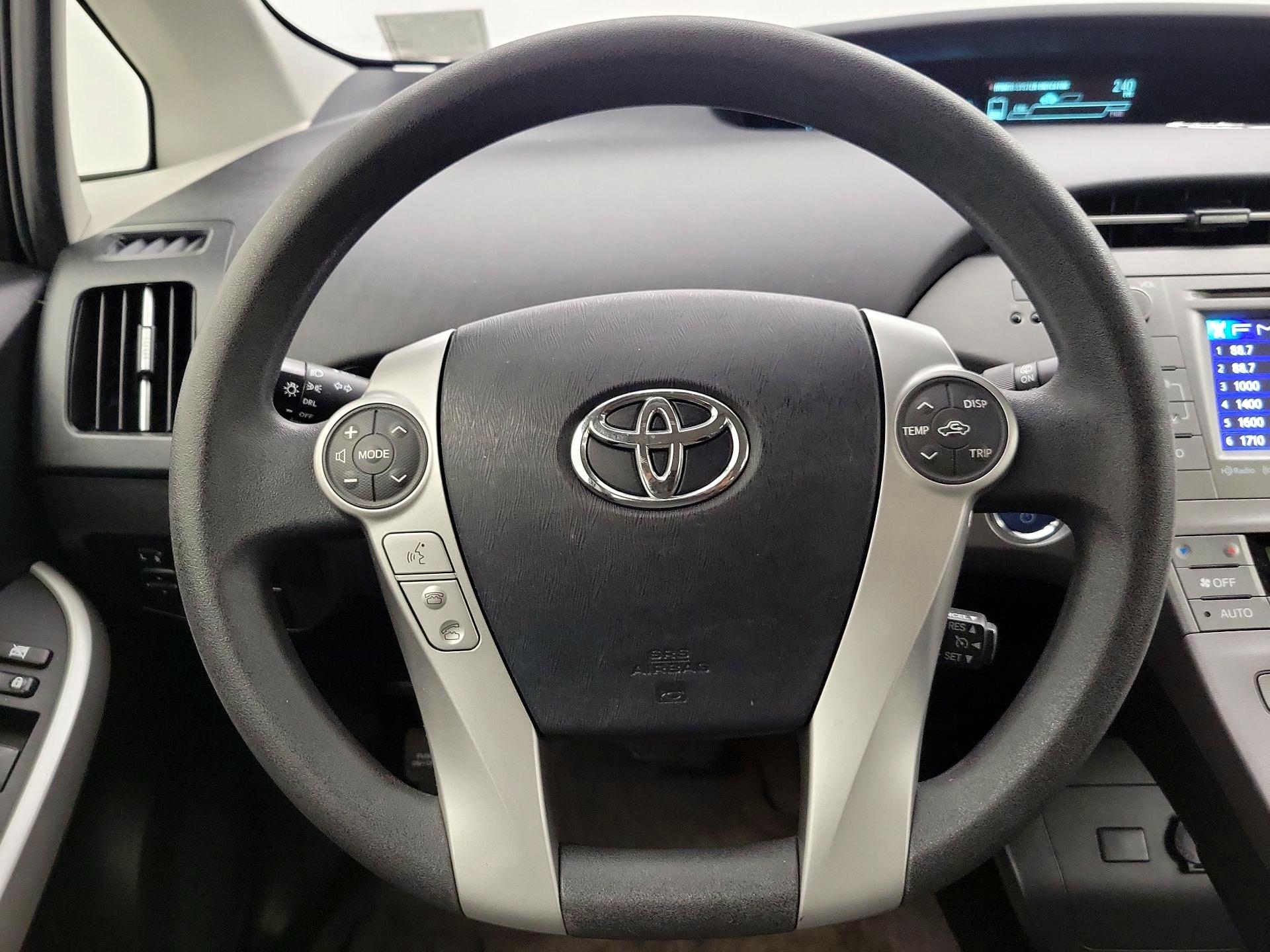 Thumbnail: 2015 Toyota Prius - 10