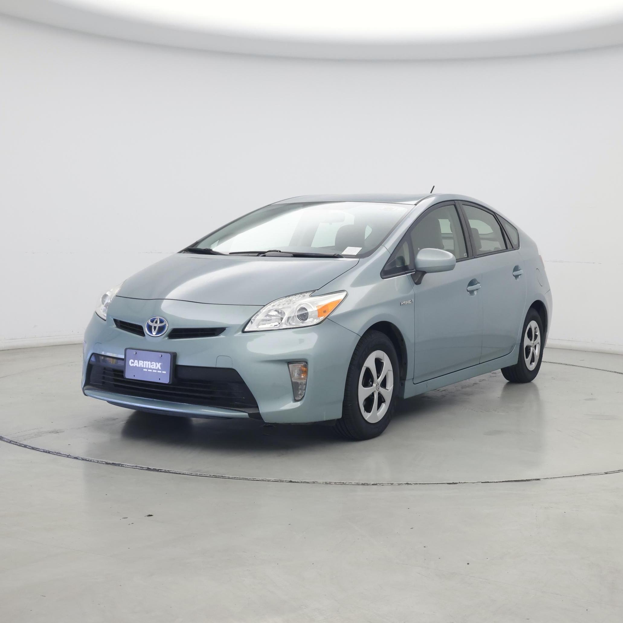 Thumbnail: 2015 Toyota Prius - 4