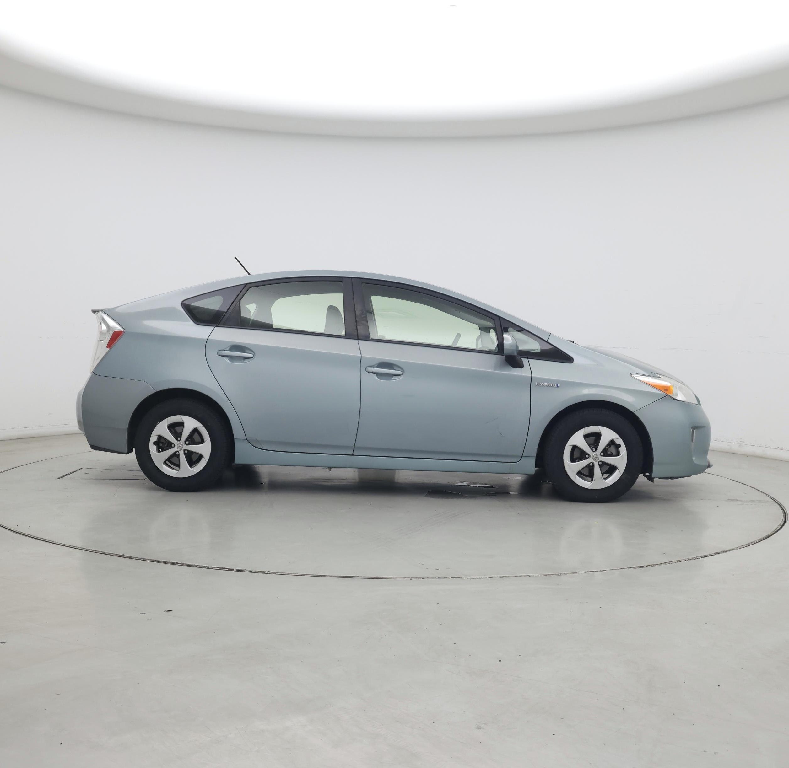 Thumbnail: 2015 Toyota Prius - 7