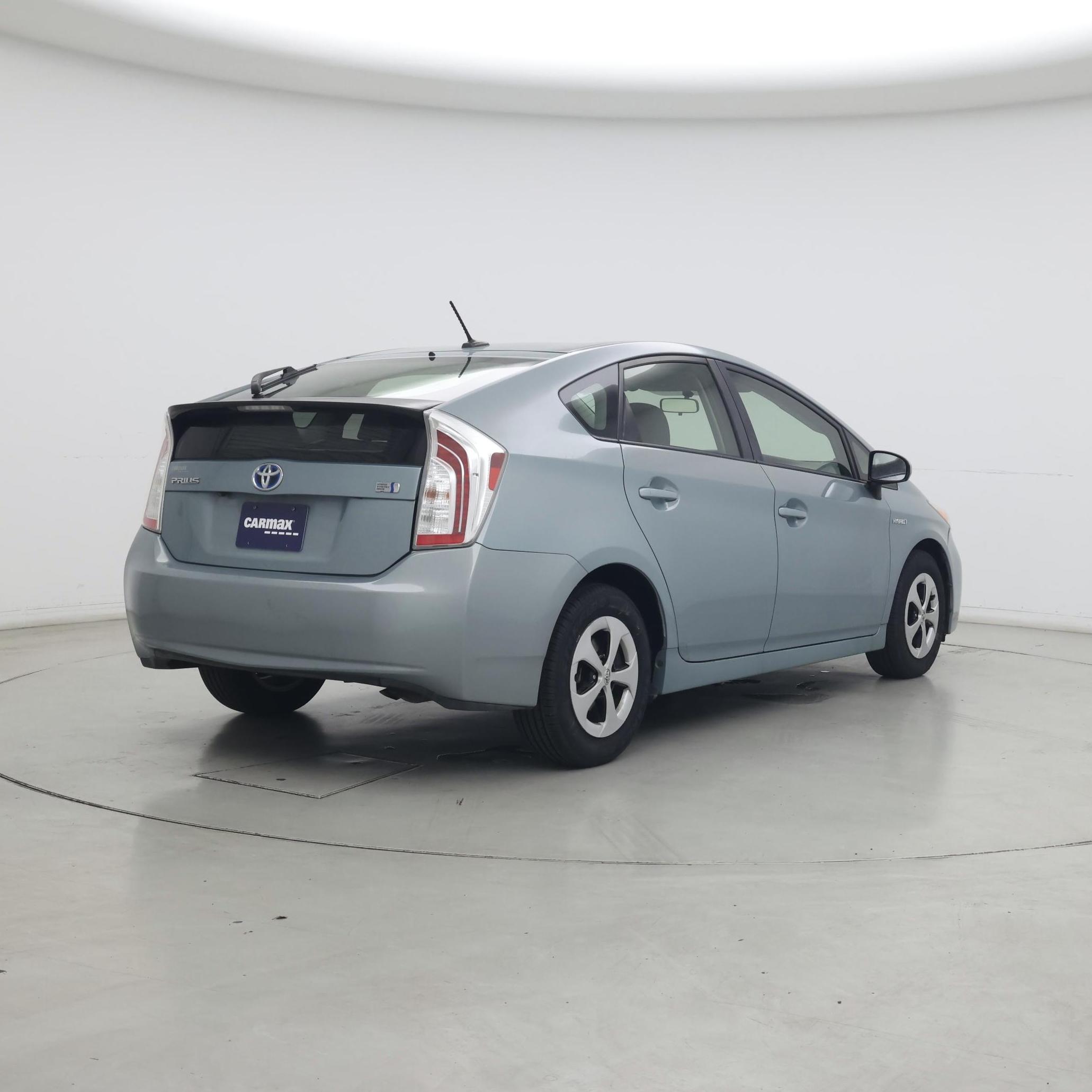 Thumbnail: 2015 Toyota Prius - 8