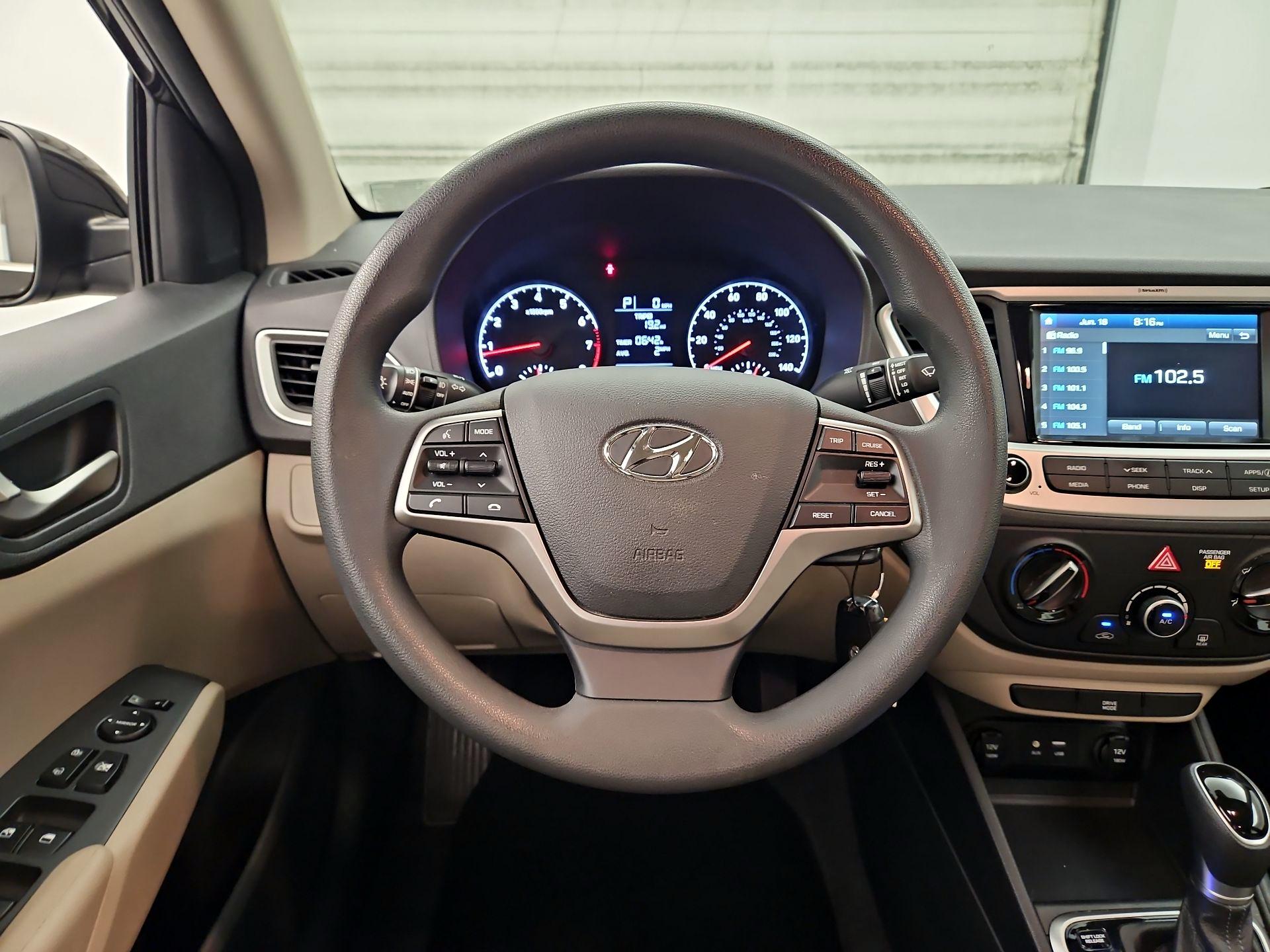 Thumbnail: 2022 Hyundai Accent - 10