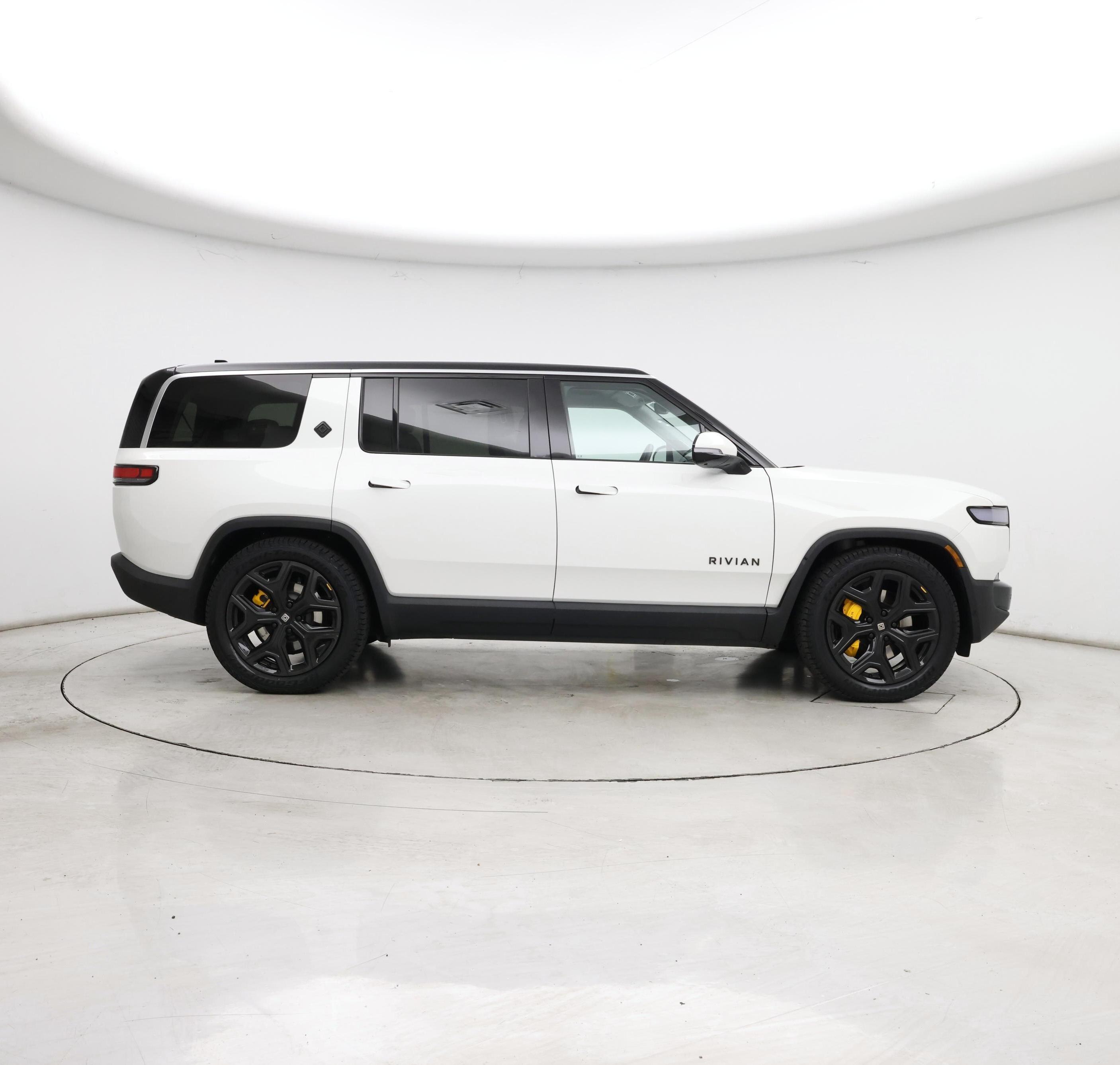 Thumbnail: 2023 Rivian R1S - 7