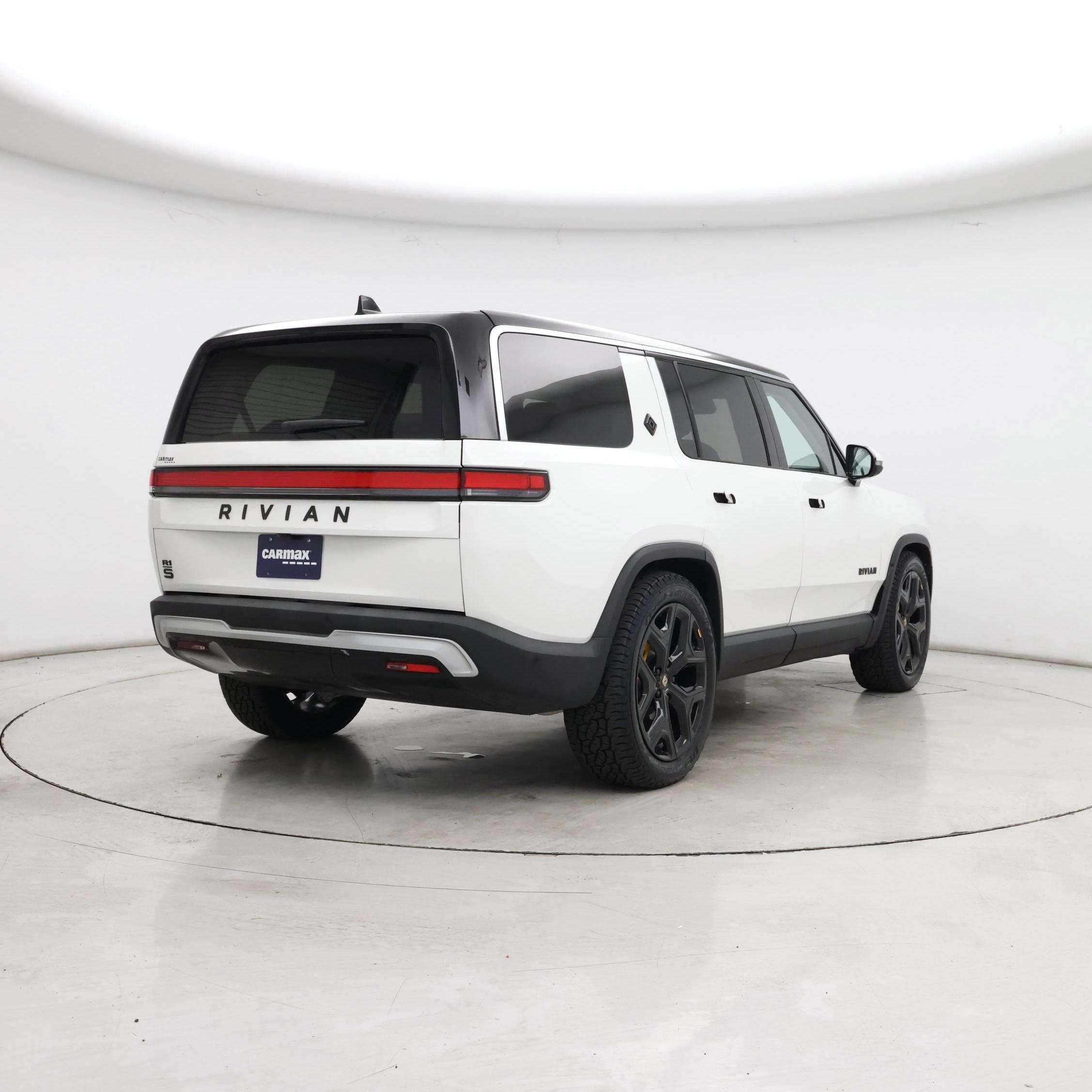 Thumbnail: 2023 Rivian R1S - 8