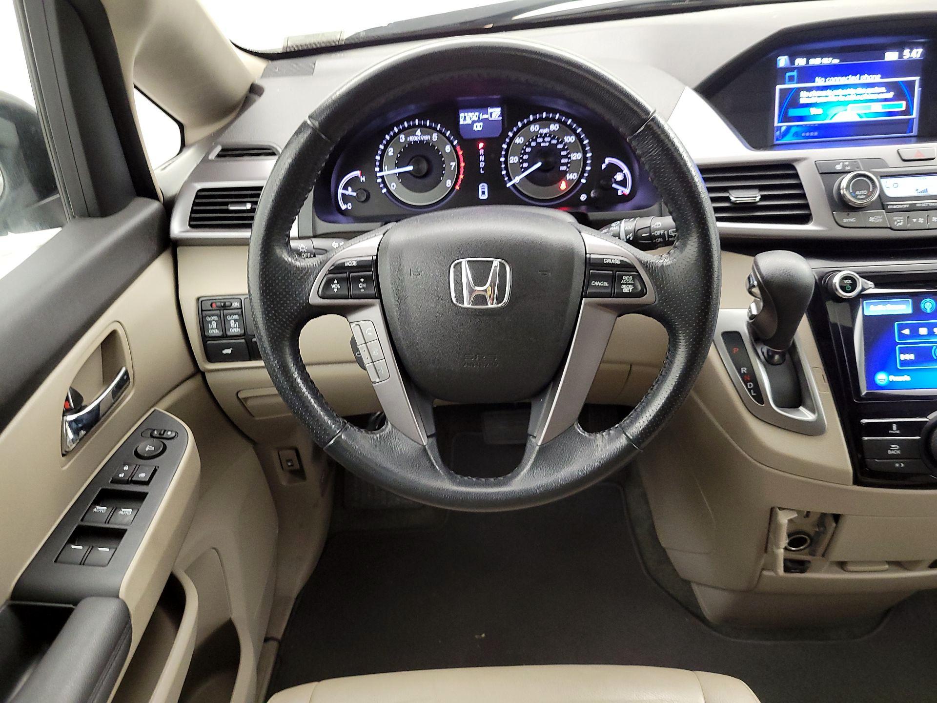 Thumbnail: 2014 Honda Odyssey - 10