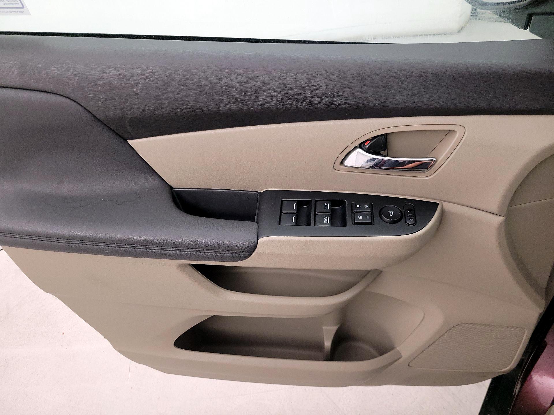 Thumbnail: 2014 Honda Odyssey - 12