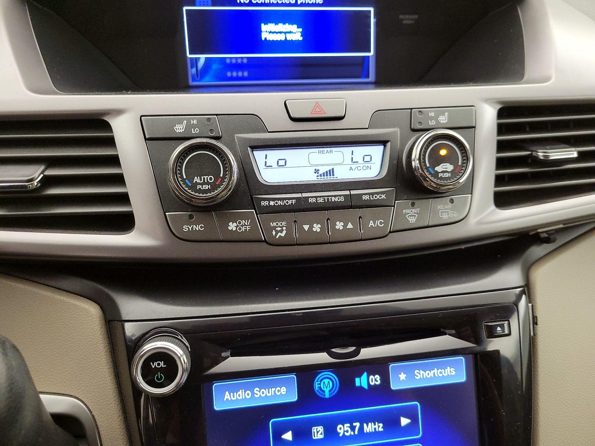 Thumbnail: 2014 Honda Odyssey - 16