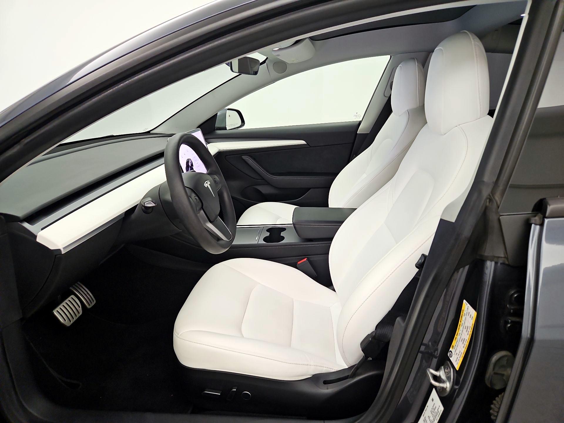 Thumbnail: 2022 Tesla Model 3 - 11
