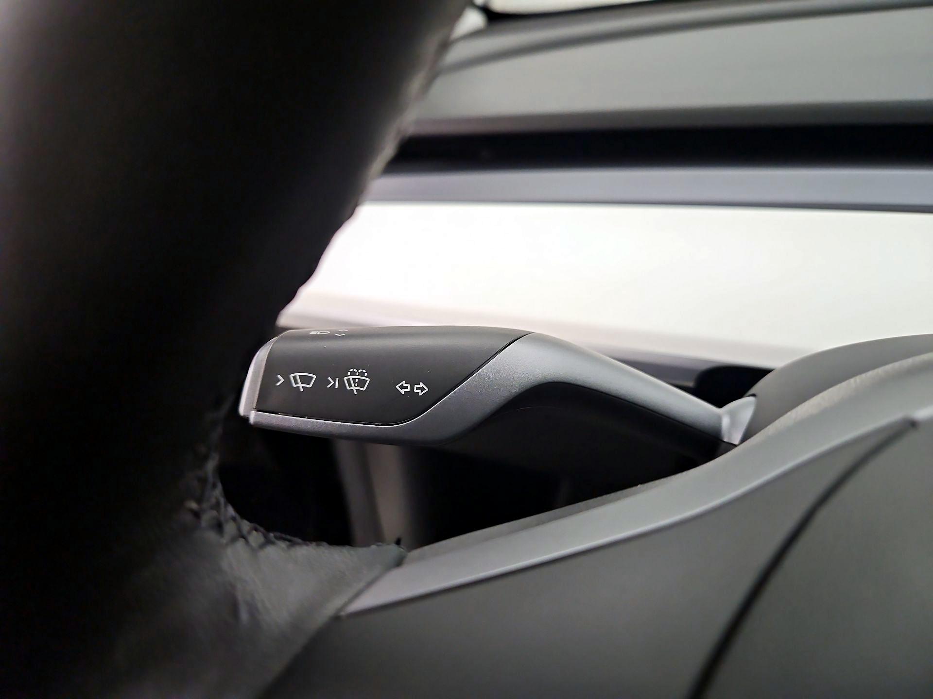 Thumbnail: 2022 Tesla Model 3 - 13