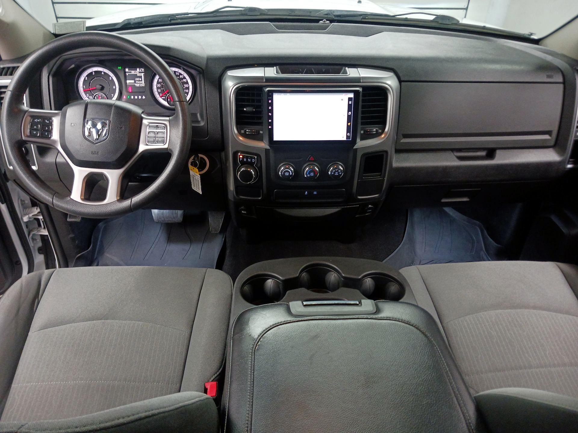 Thumbnail: 2021 RAM 1500 Classic - 9
