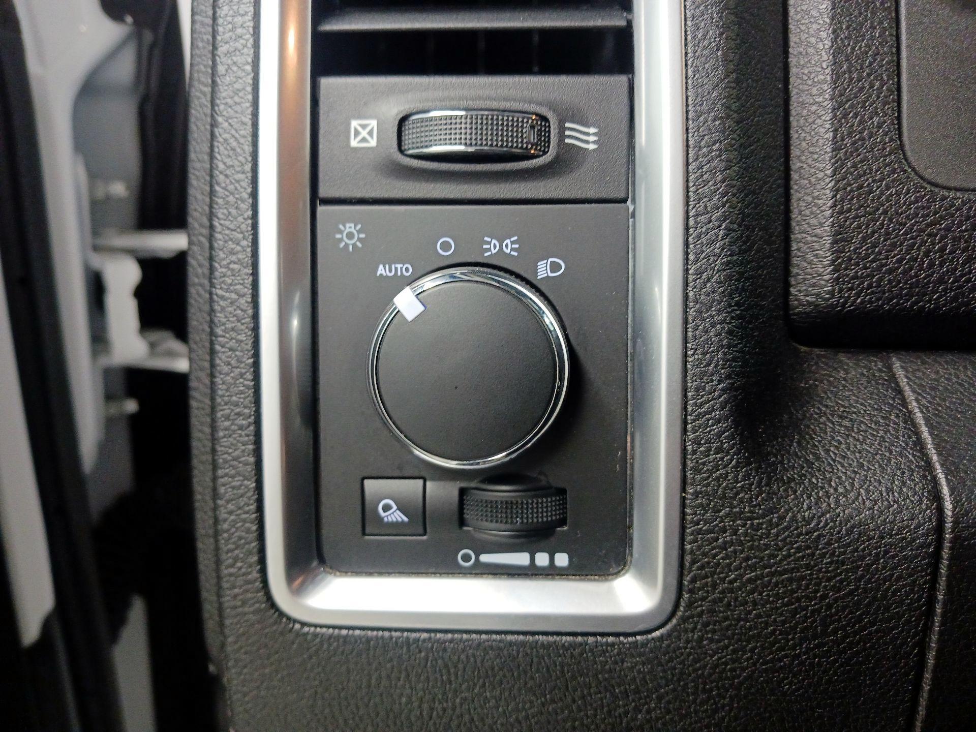 Thumbnail: 2021 RAM 1500 Classic - 13